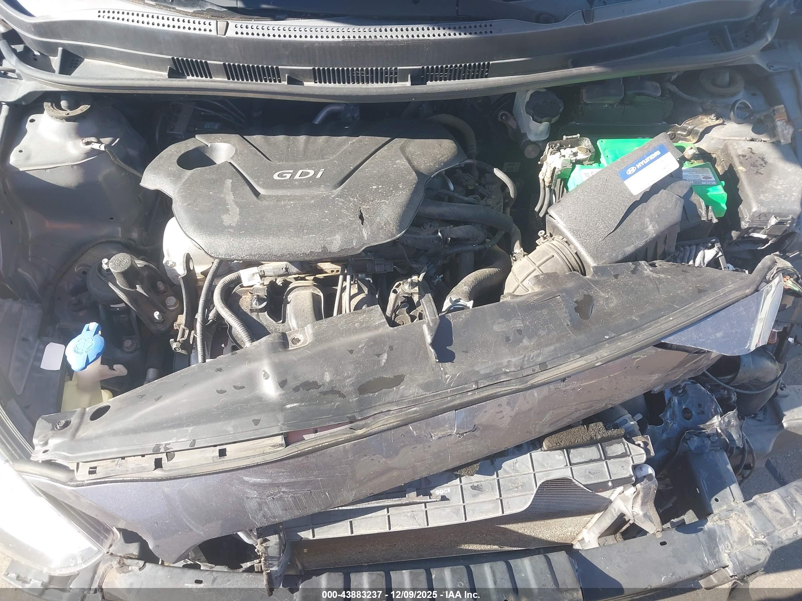 HYUNDAI ACCENT image 10