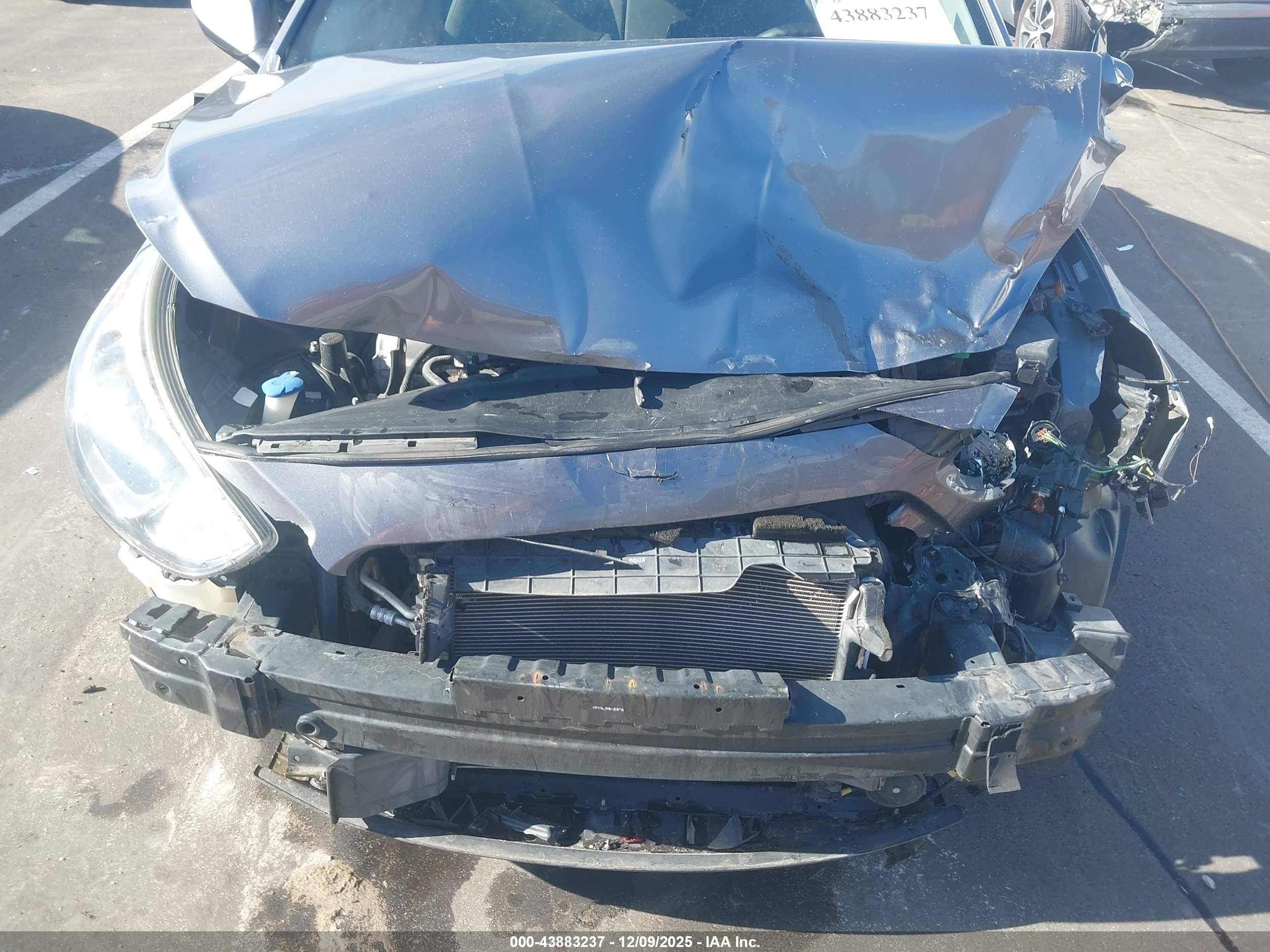 HYUNDAI ACCENT image 6