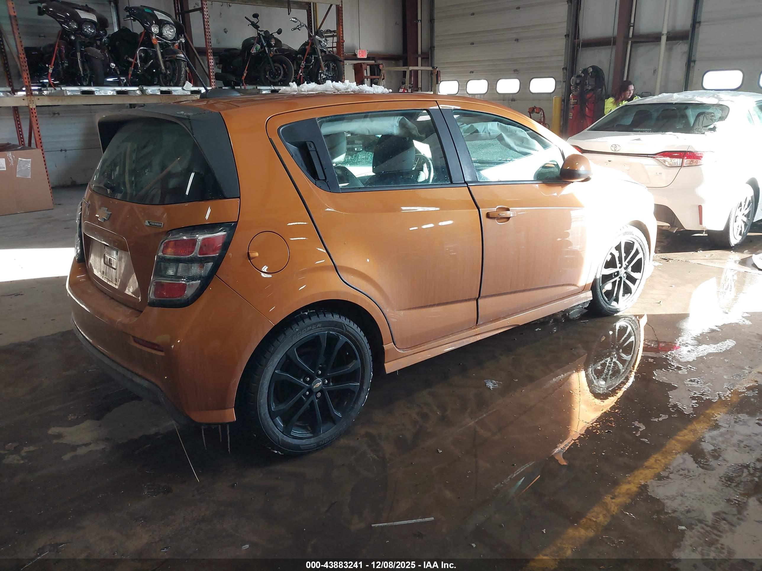 CHEVROLET SONIC image 4