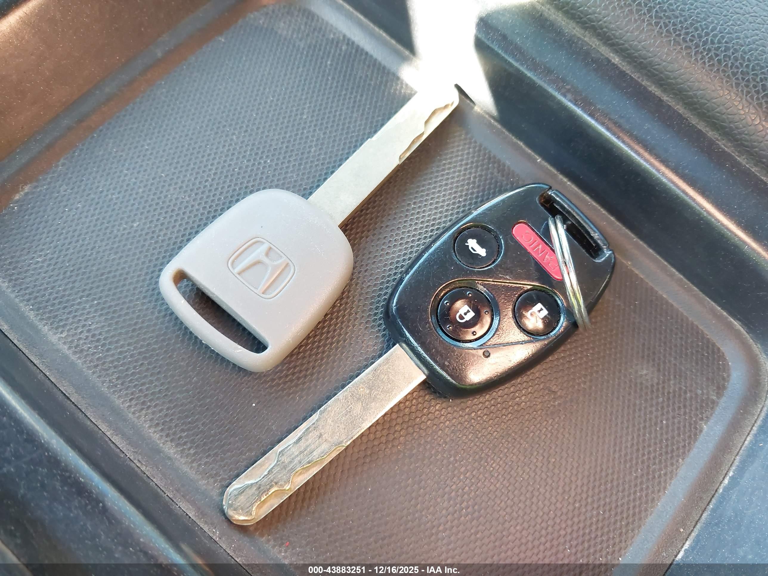 HONDA CIVIC image 11