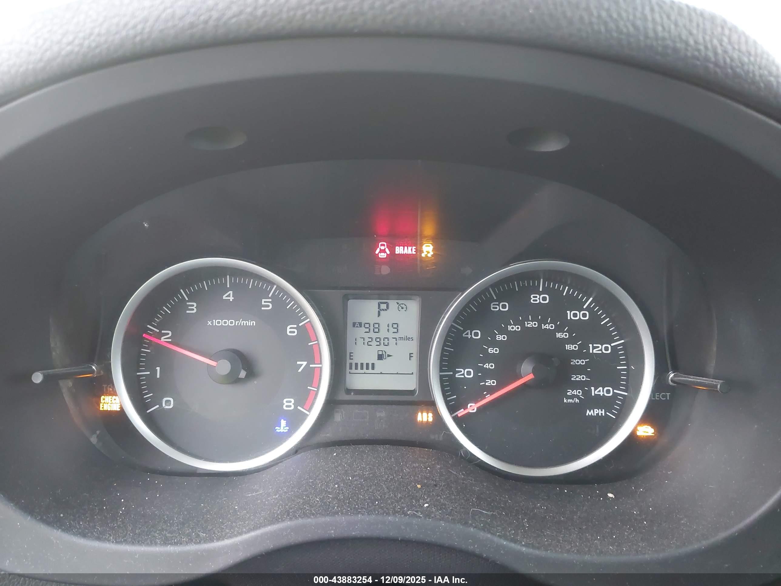SUBARU FORESTER image 7
