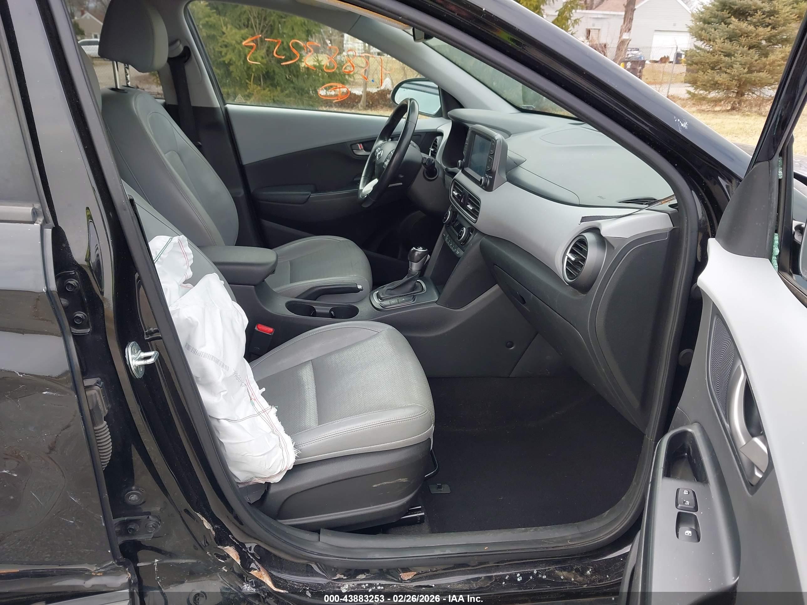 HYUNDAI KONA image 5