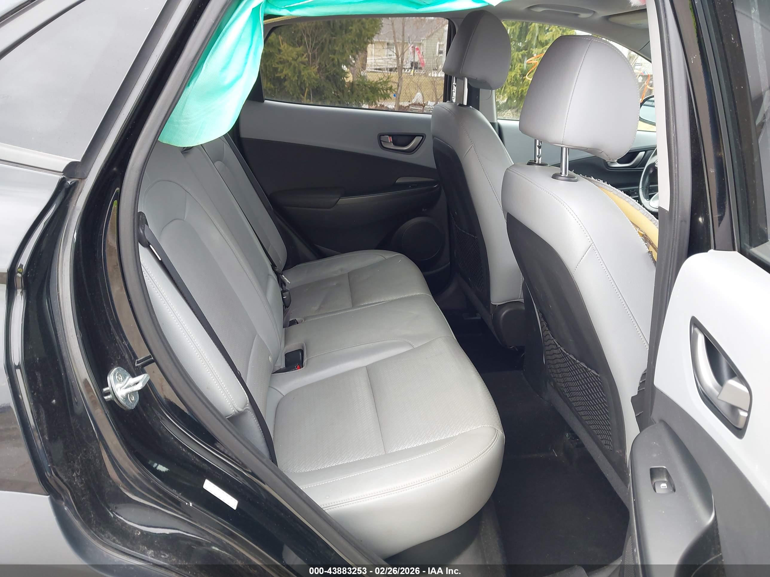 HYUNDAI KONA image 8