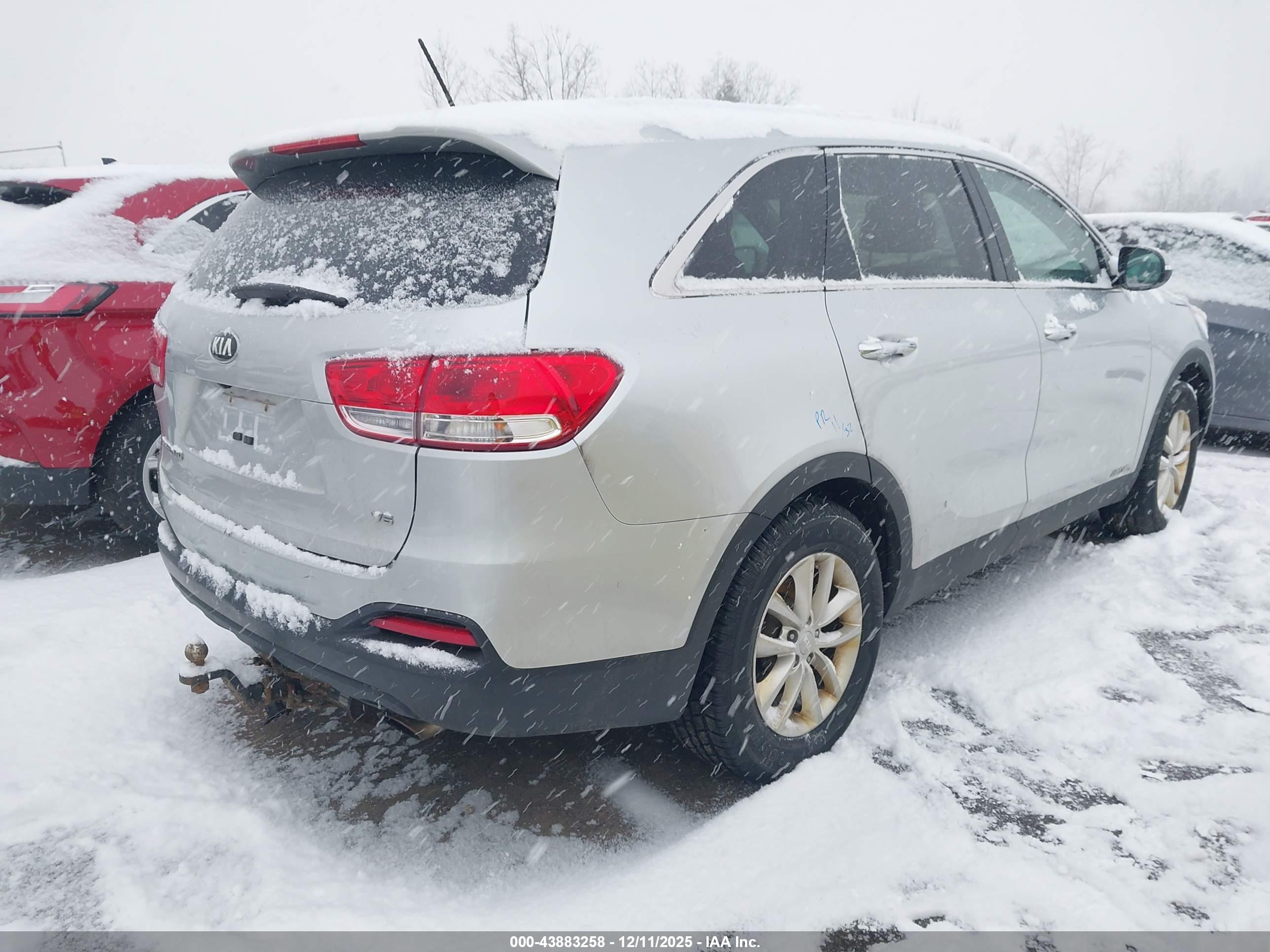 KIA SORENTO image 4