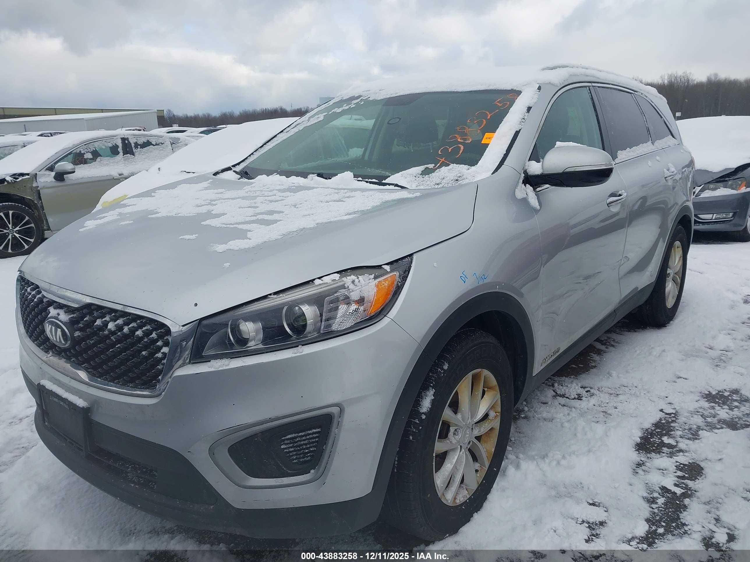 KIA SORENTO image 6