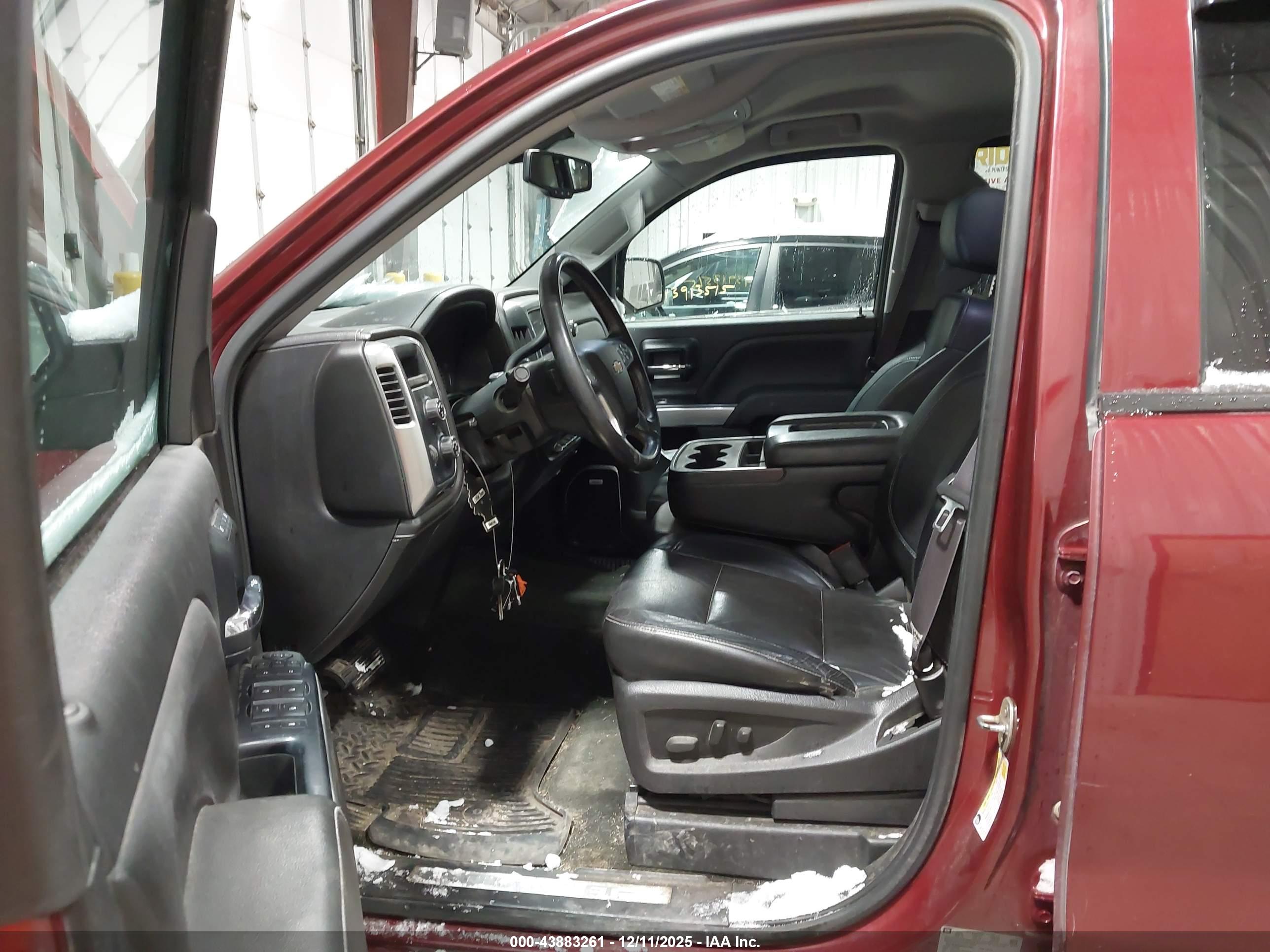 CHEVROLET SILVERADO image 5