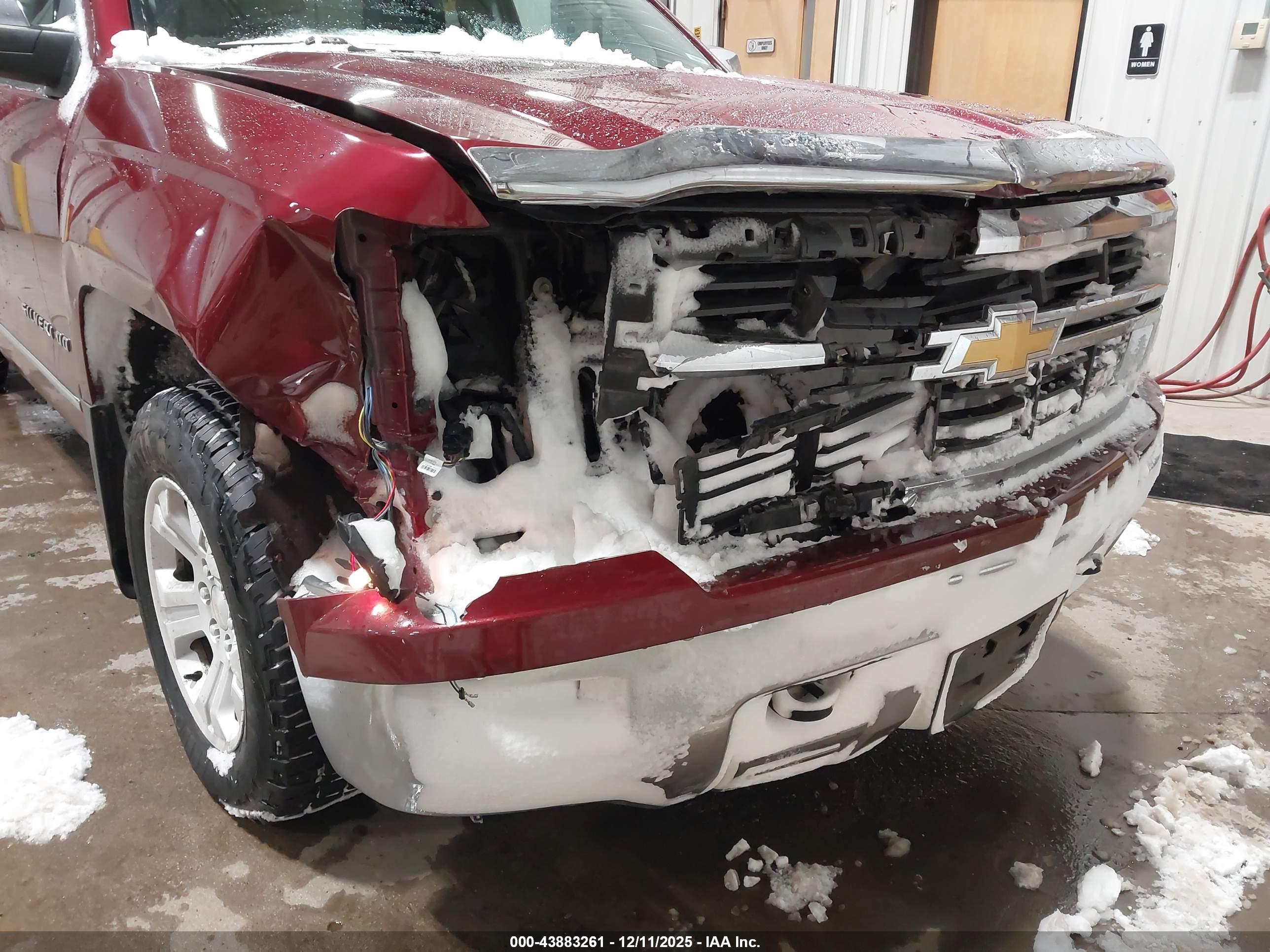 CHEVROLET SILVERADO image 6