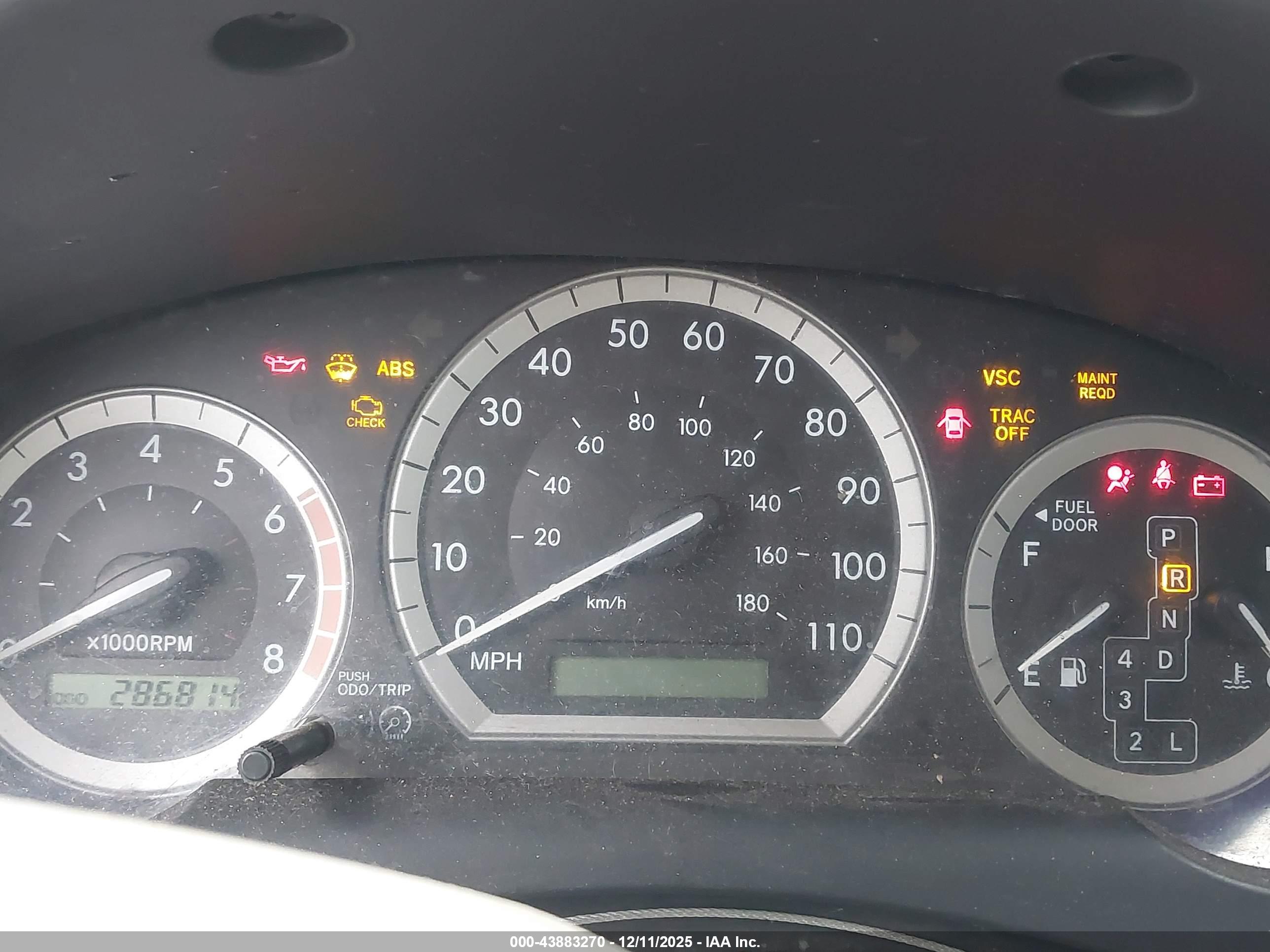 TOYOTA SIENNA image 7