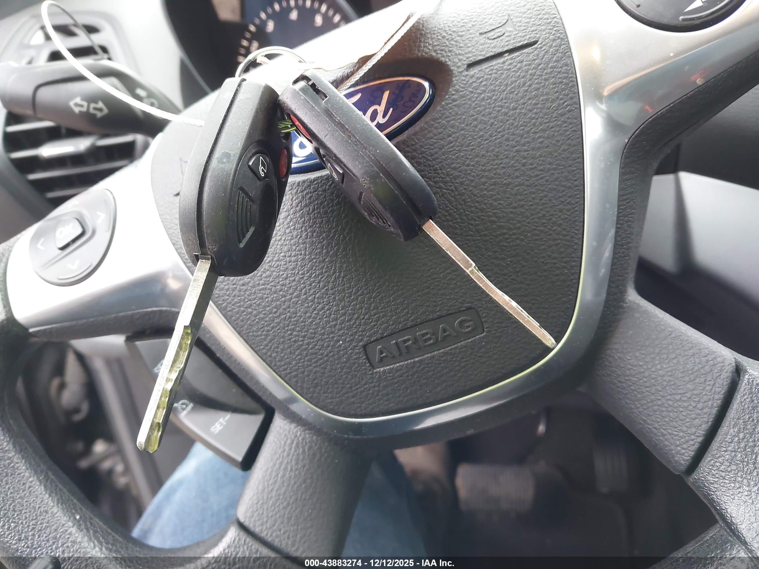 FORD ESCAPE image 11