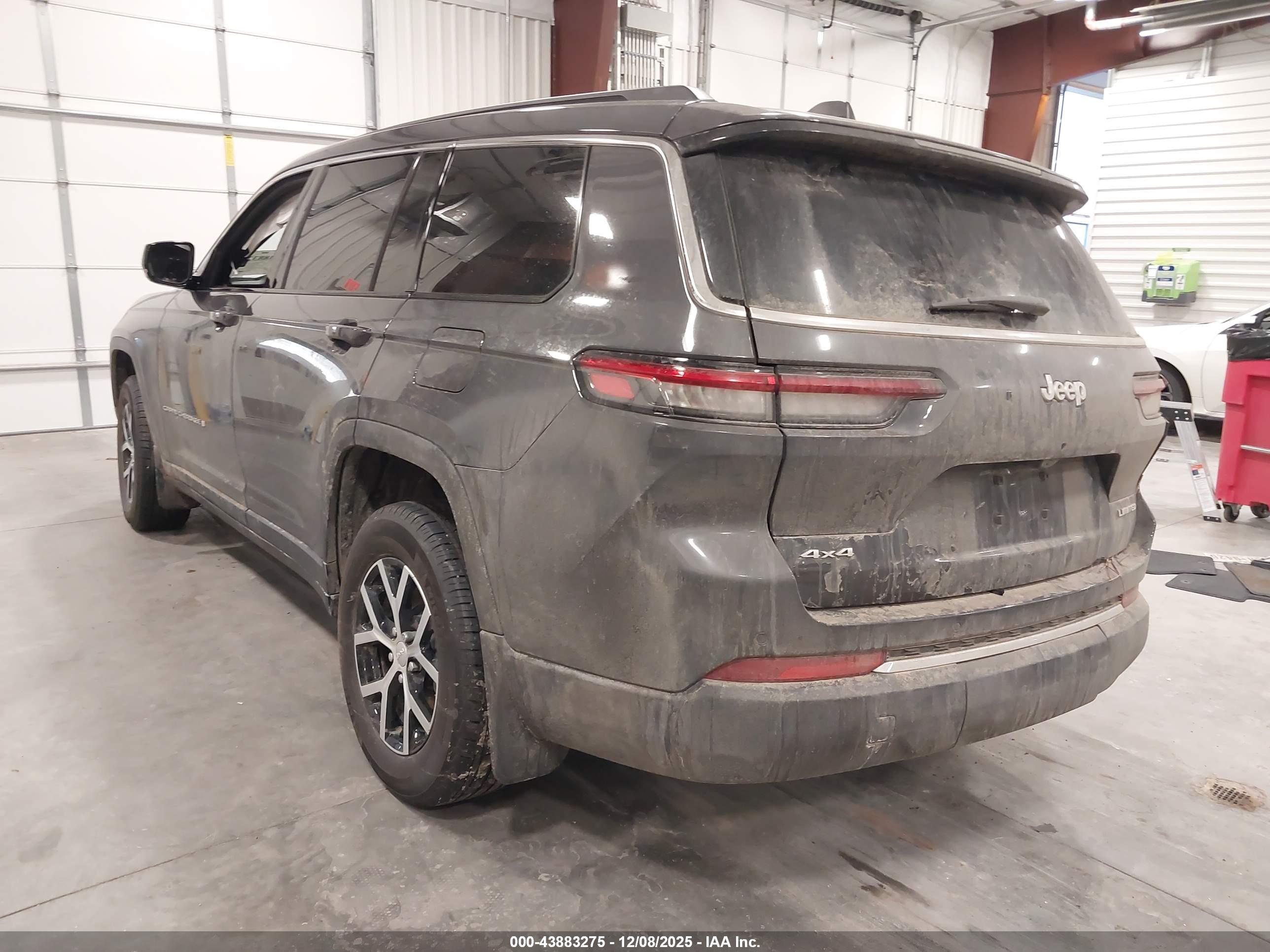 JEEP GRAND image 3