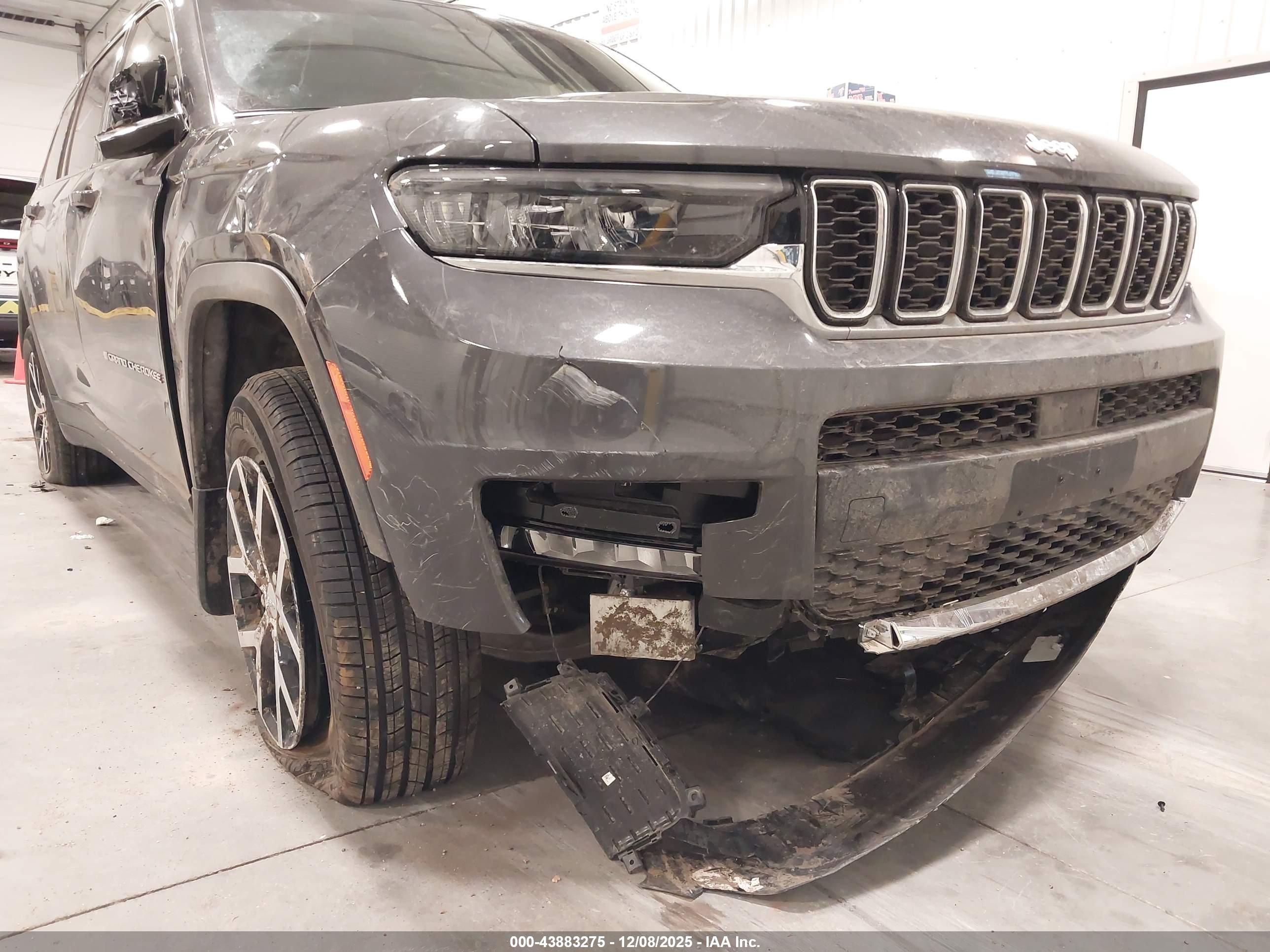 JEEP GRAND image 6