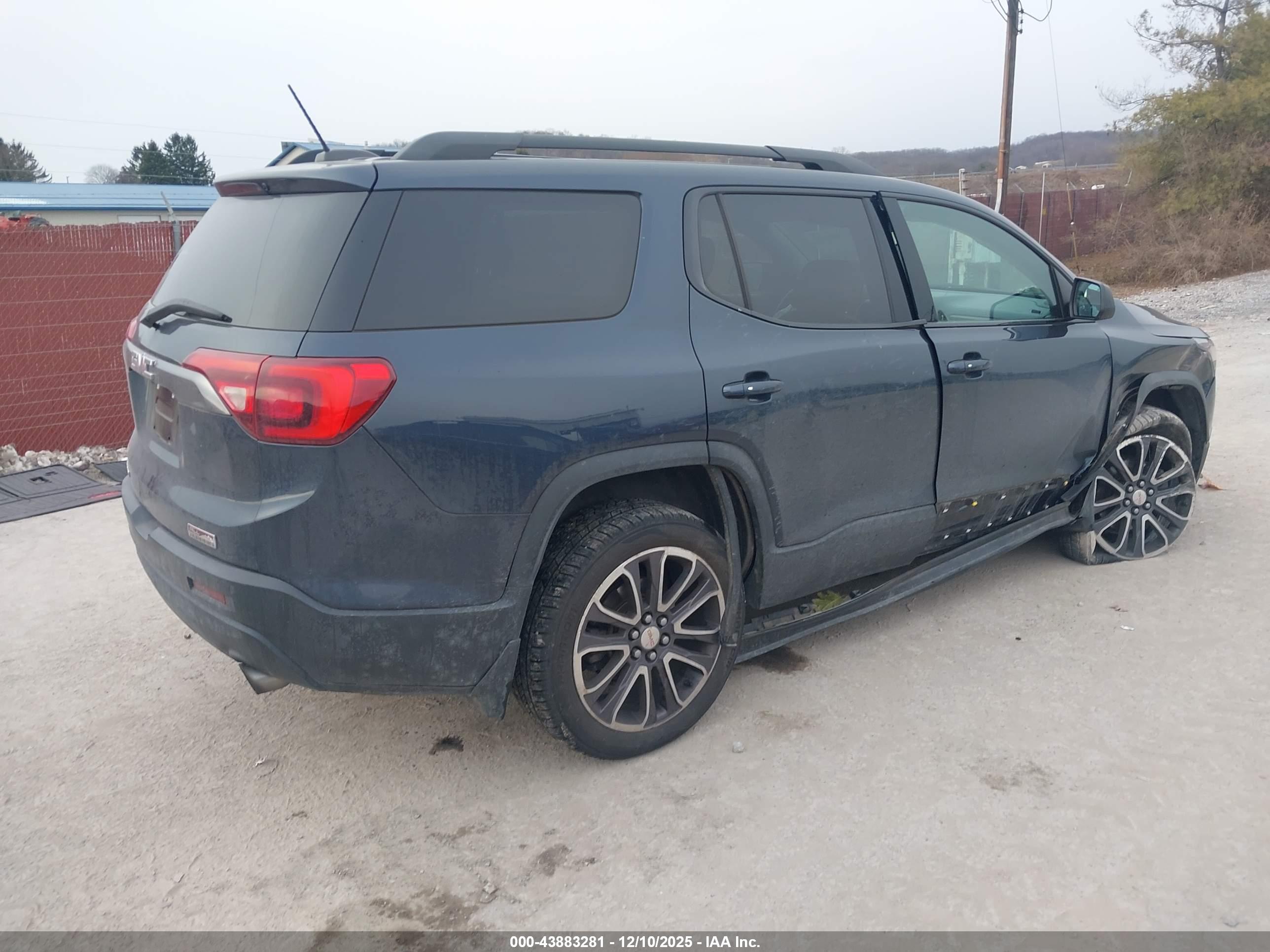 GMC ACADIA image 4