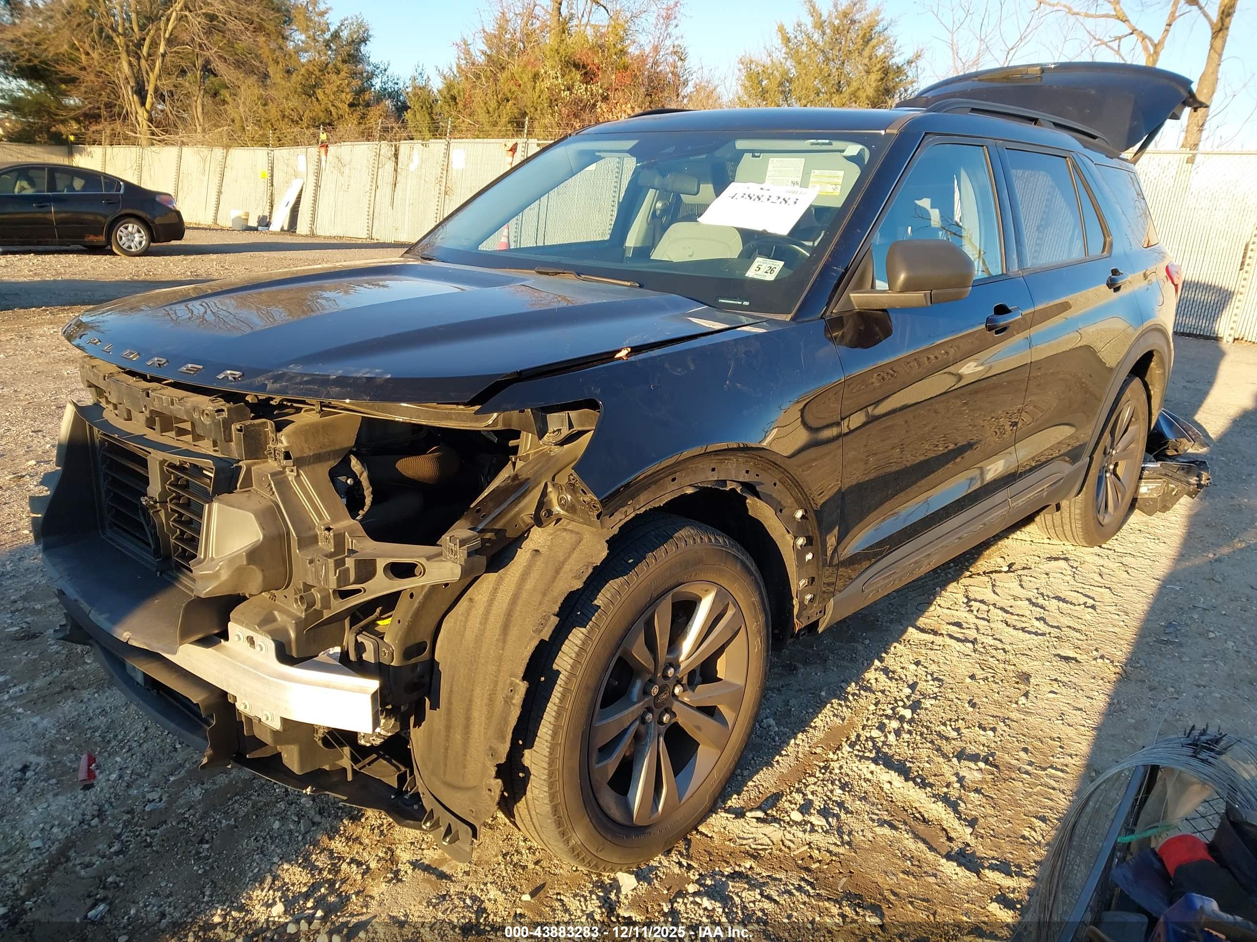 FORD EXPLORER image 2