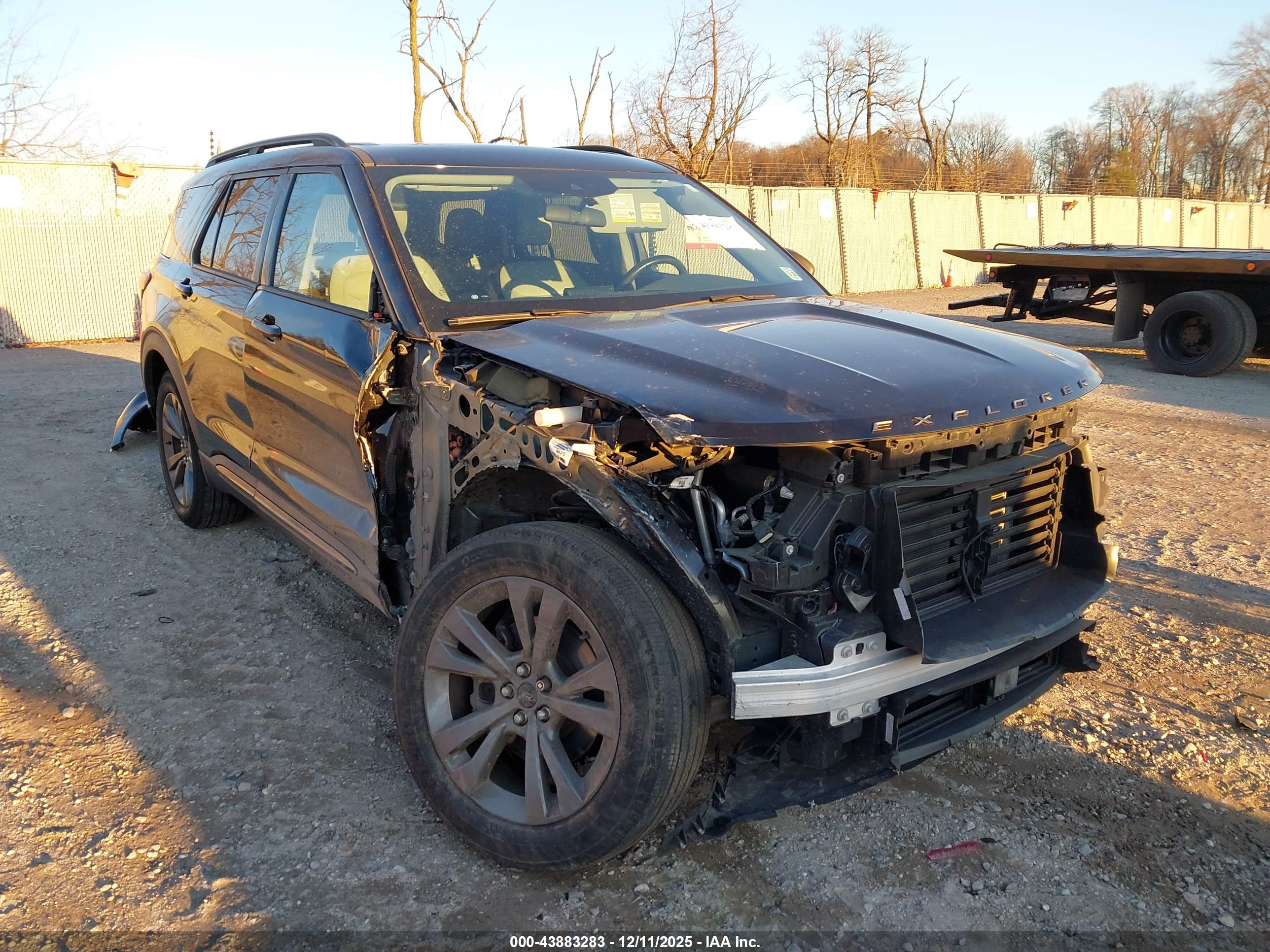 FORD EXPLORER image 6