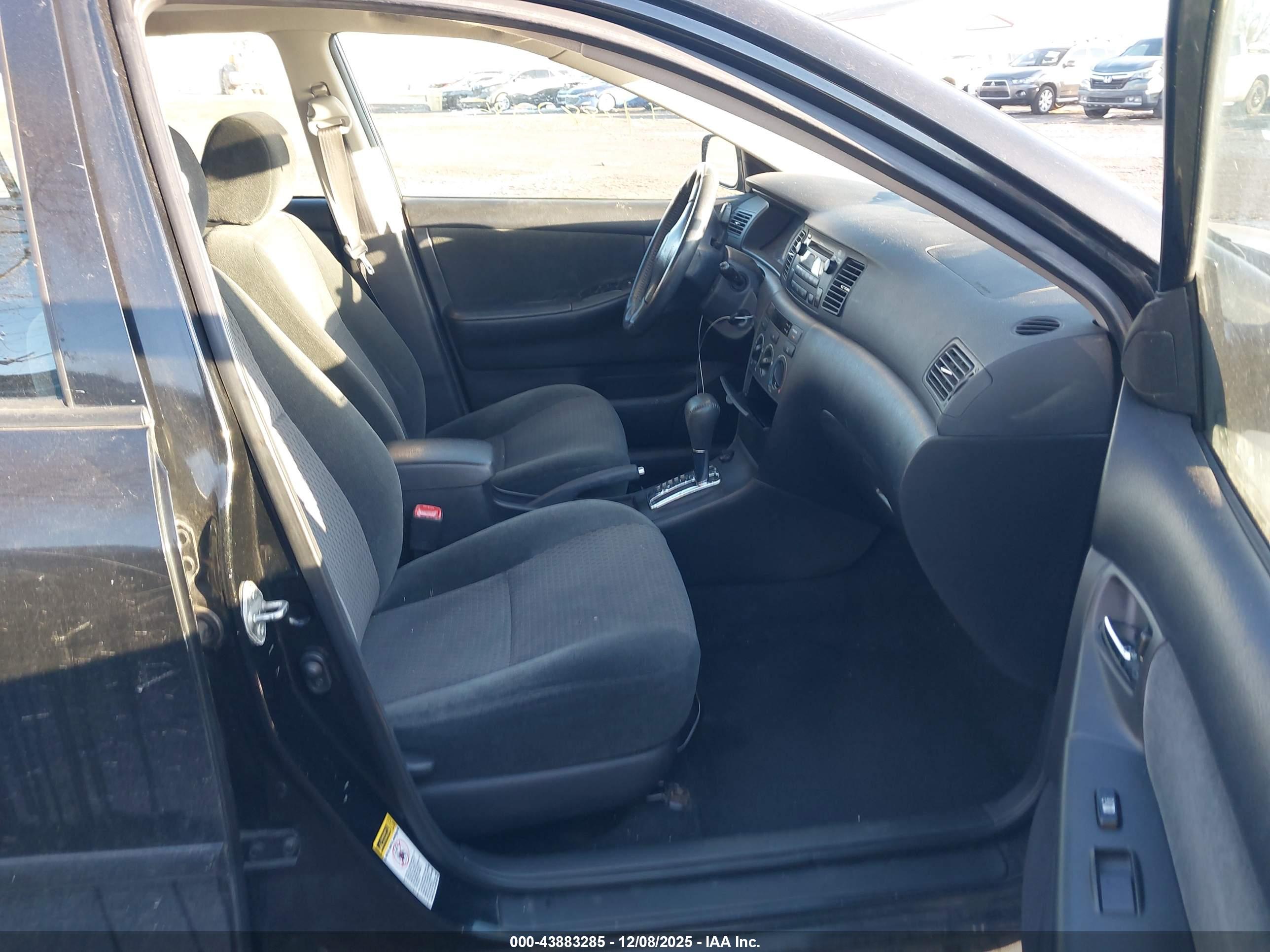 TOYOTA COROLLA image 5