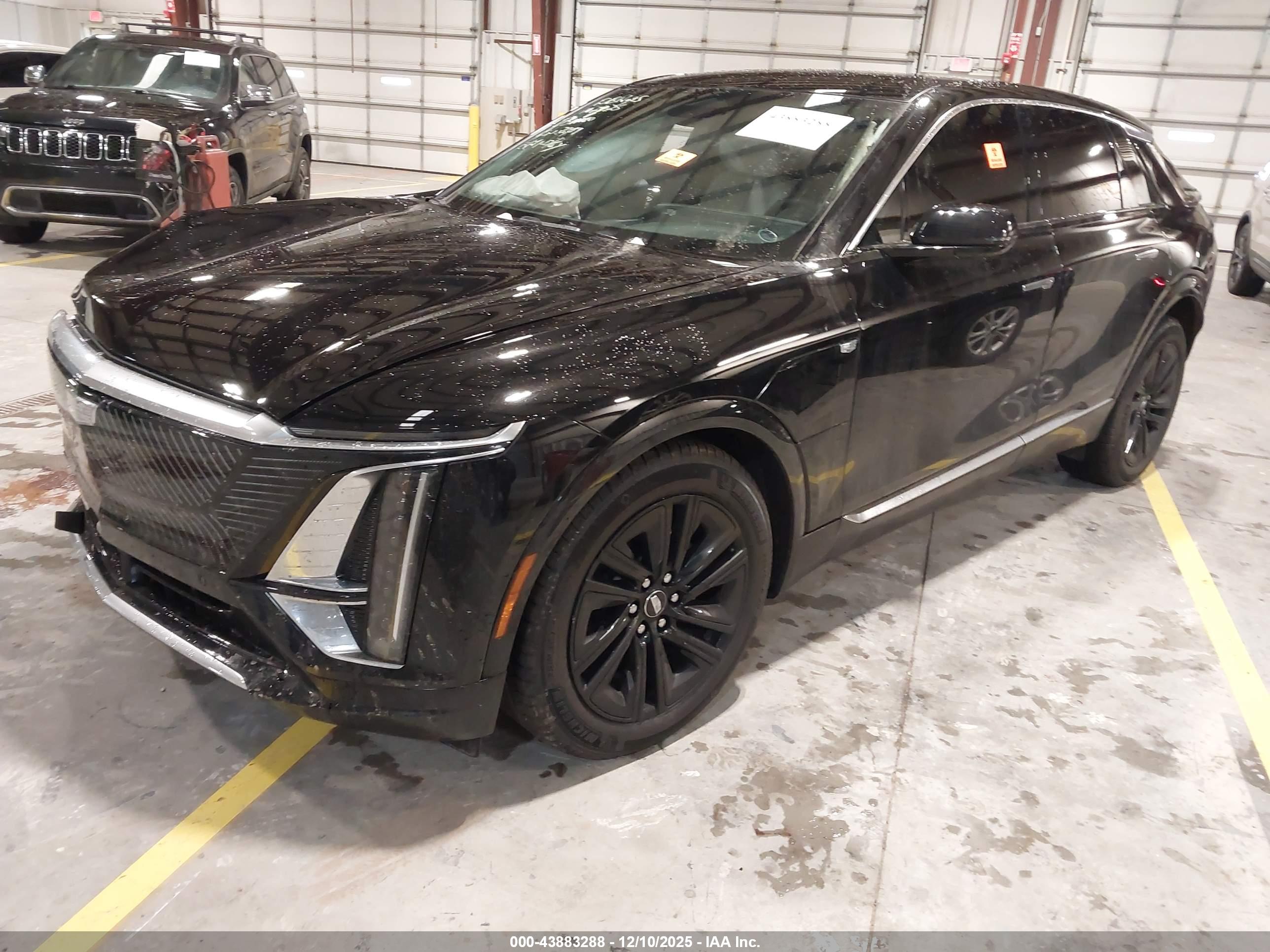 CADILLAC LYRIQ image 2