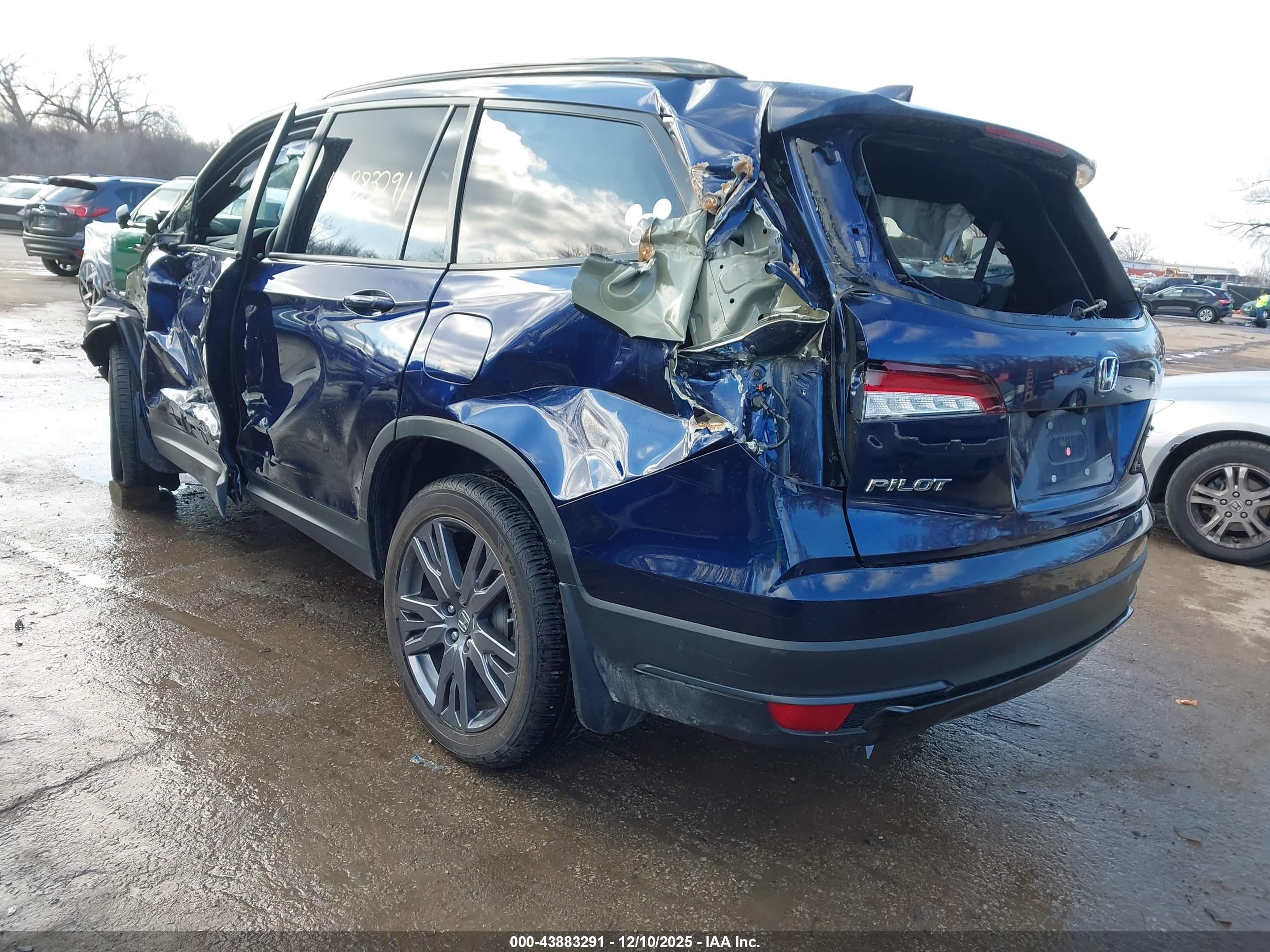 HONDA PILOT image 3