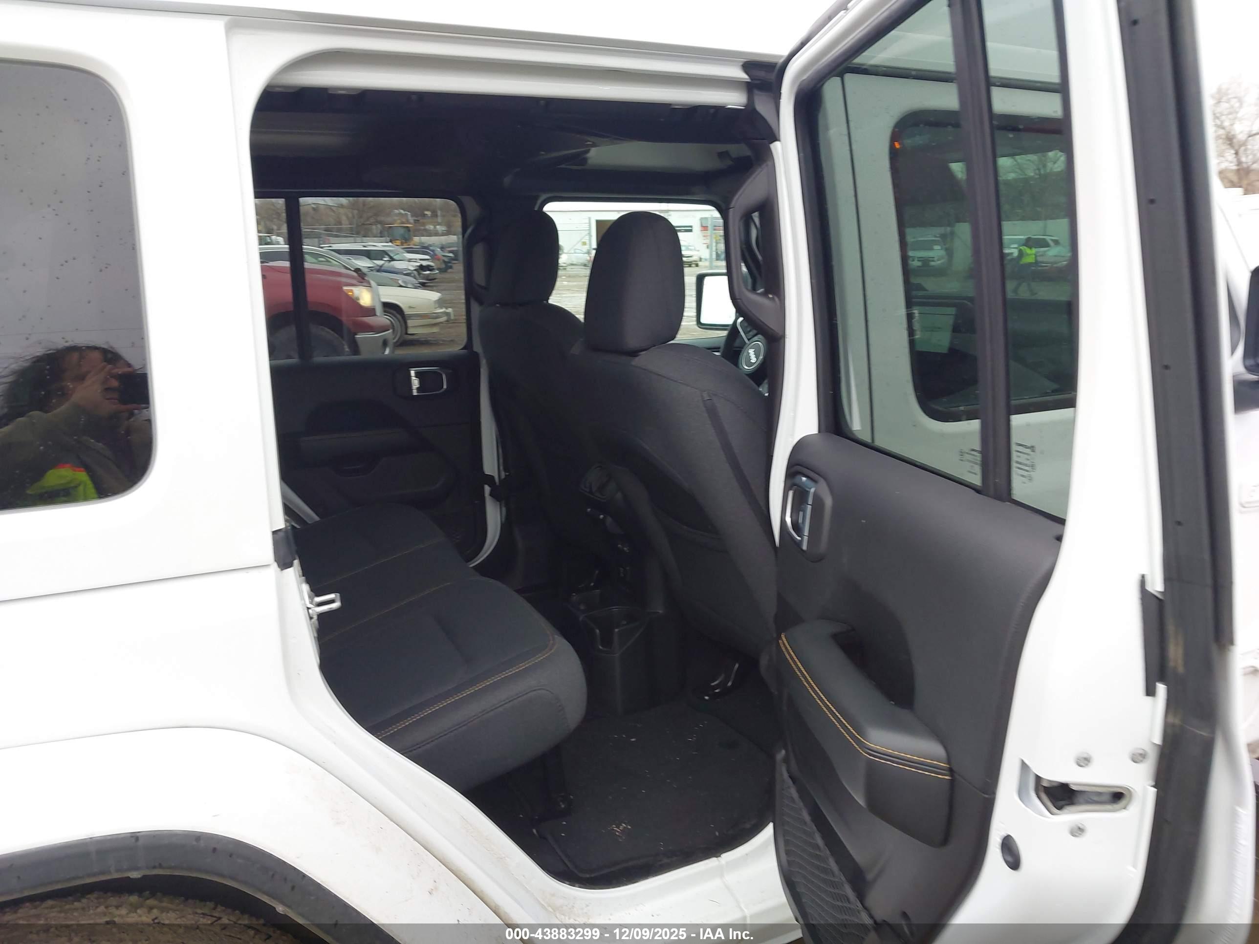JEEP WRANGLER image 8