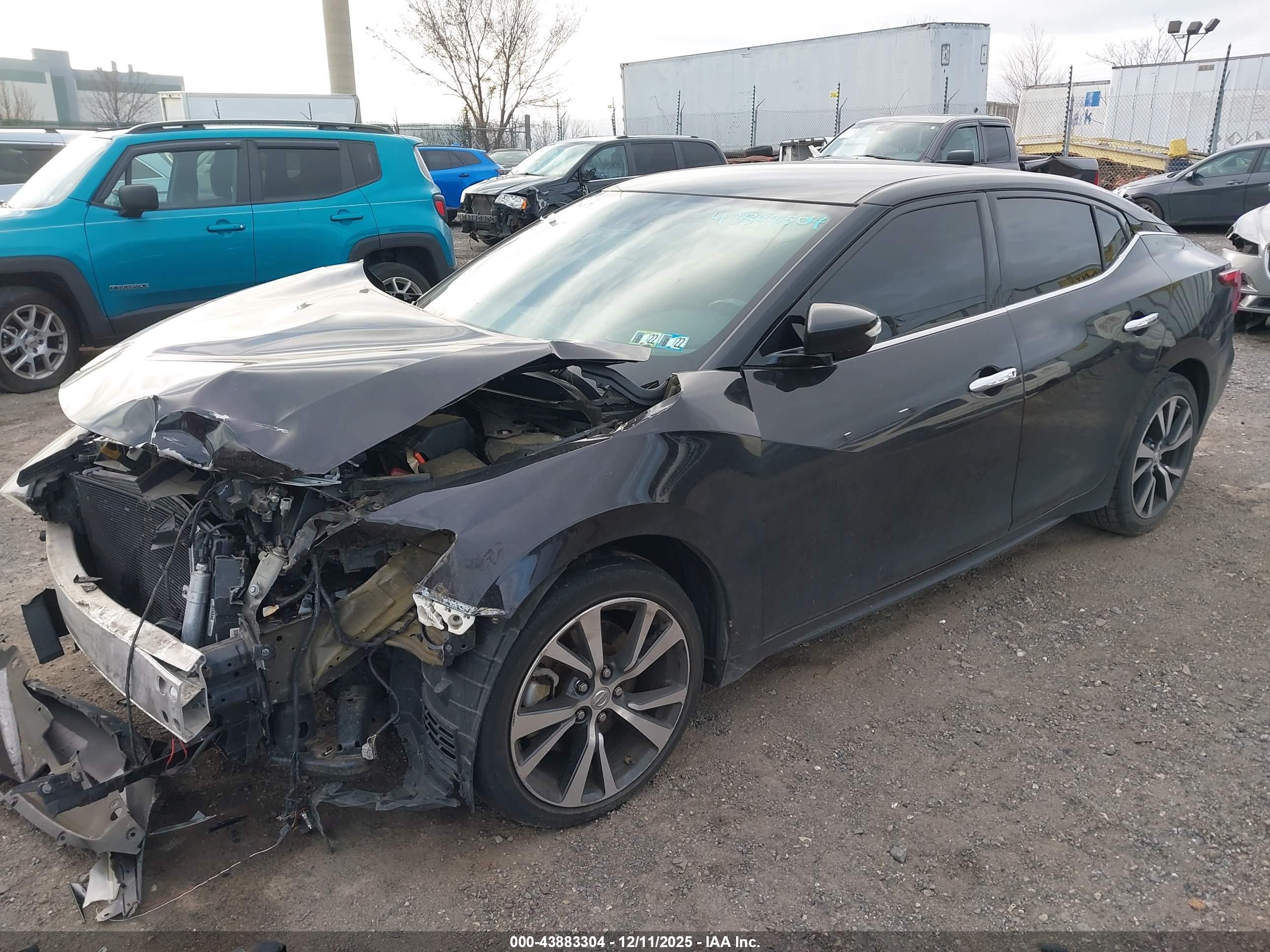 NISSAN MAXIMA image 2