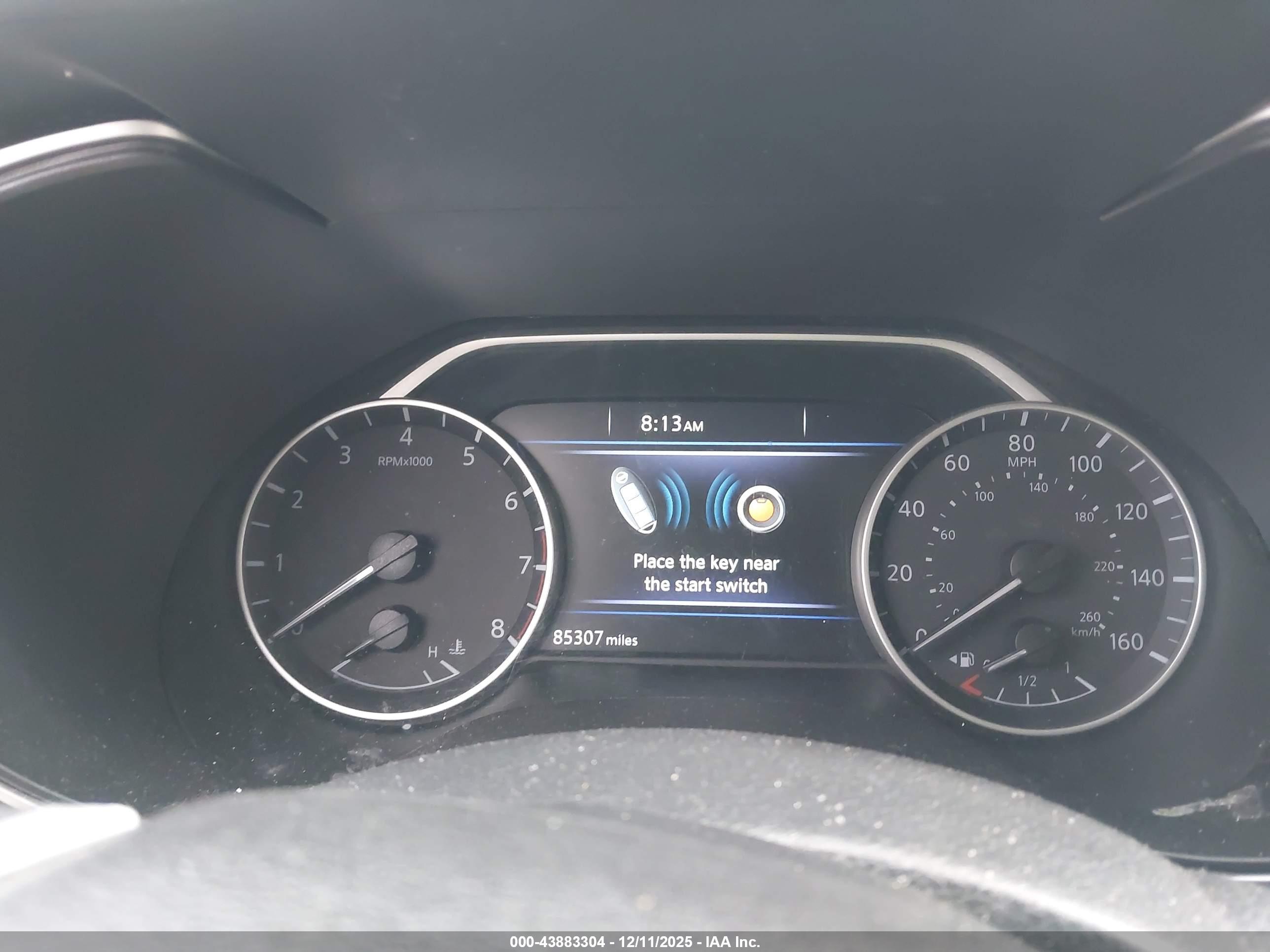 NISSAN MAXIMA image 7