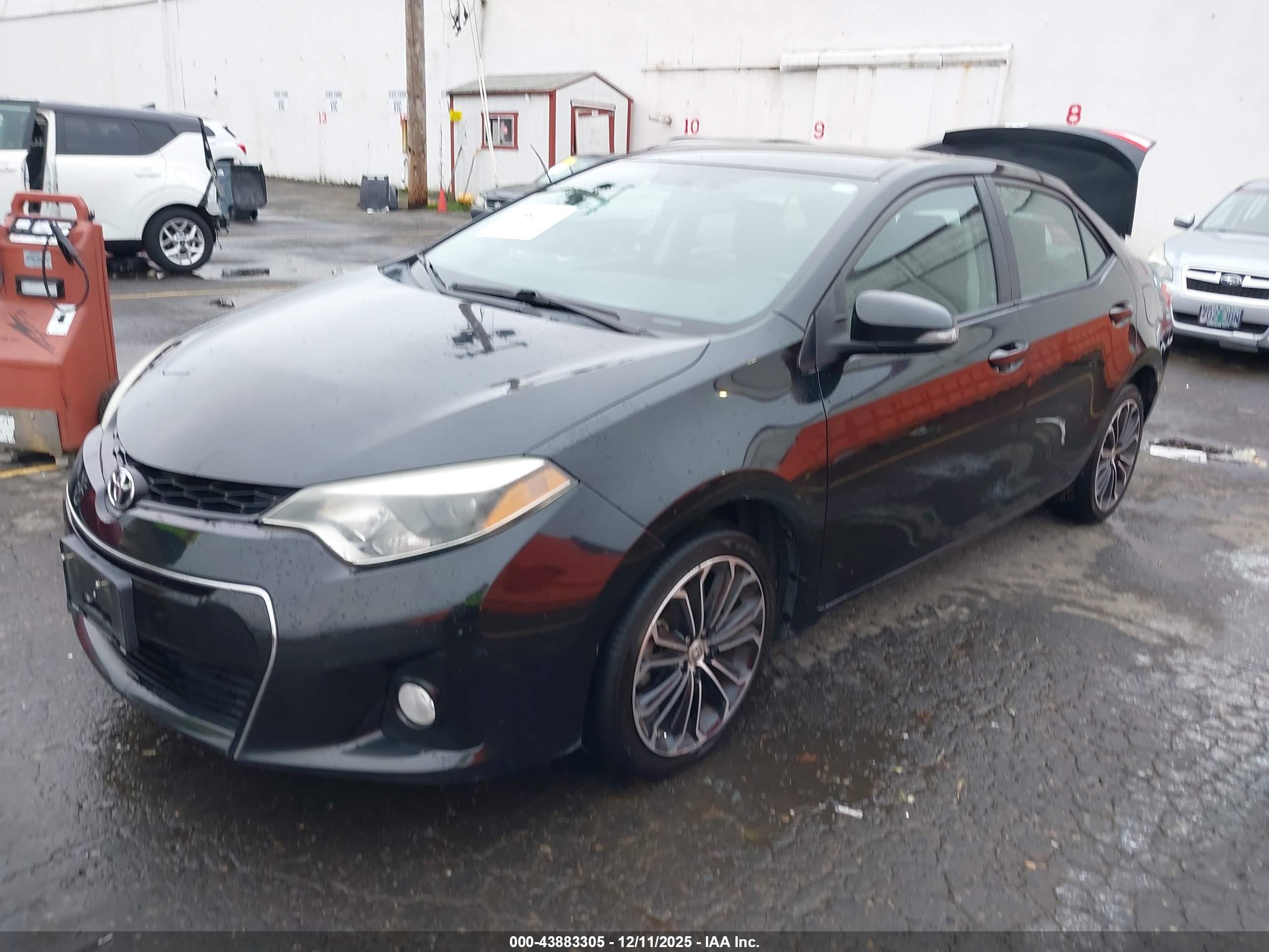 TOYOTA COROLLA image 2