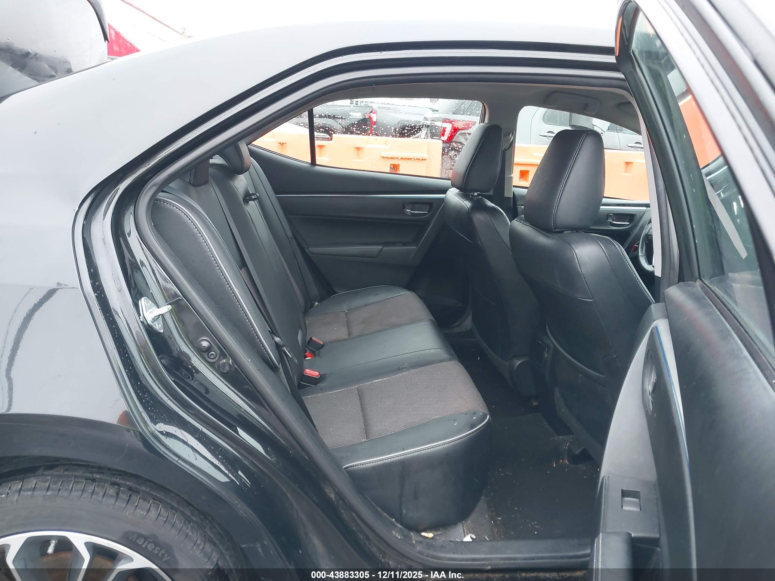 TOYOTA COROLLA image 8