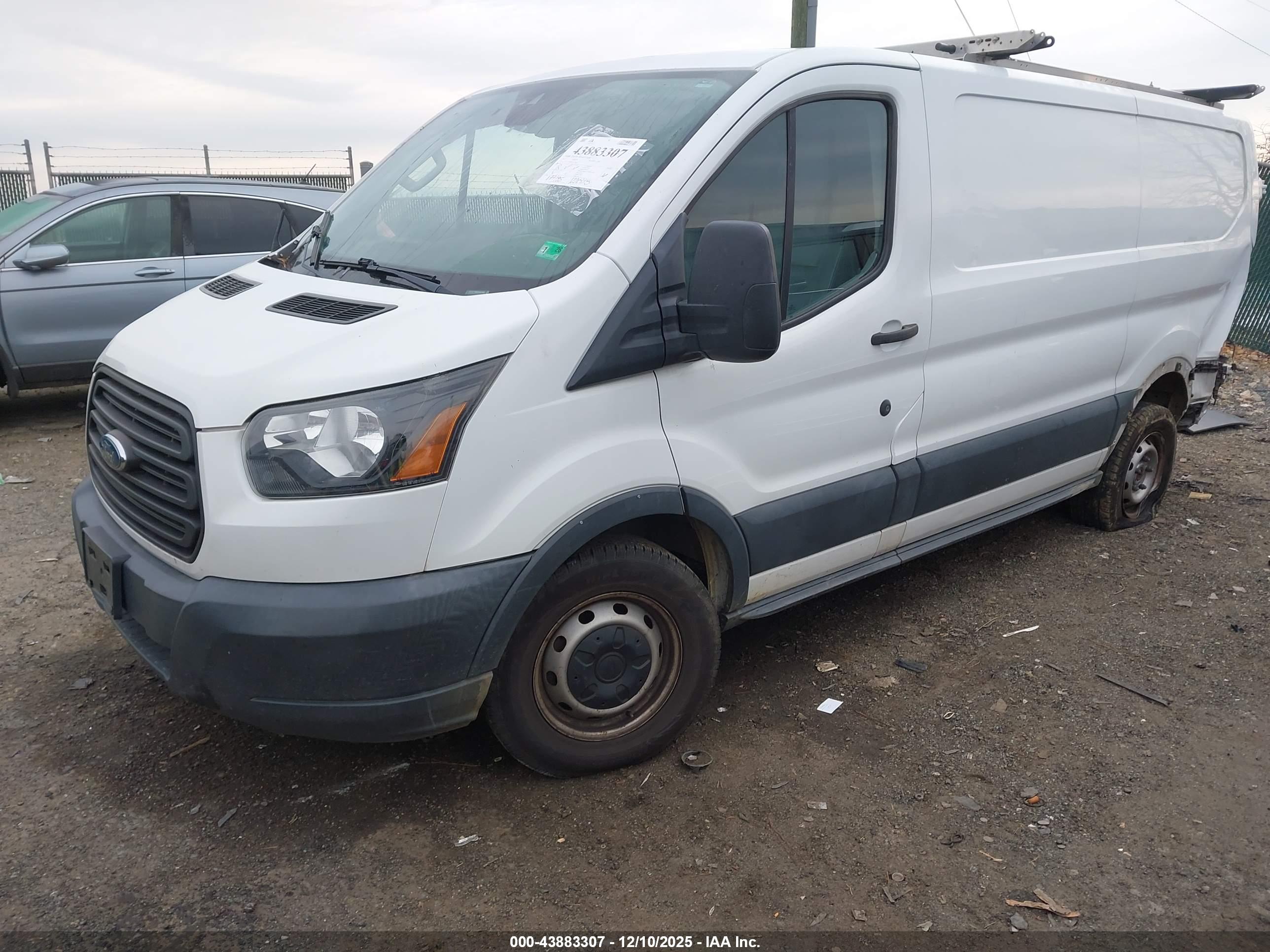 FORD TRANSIT-150 image 2