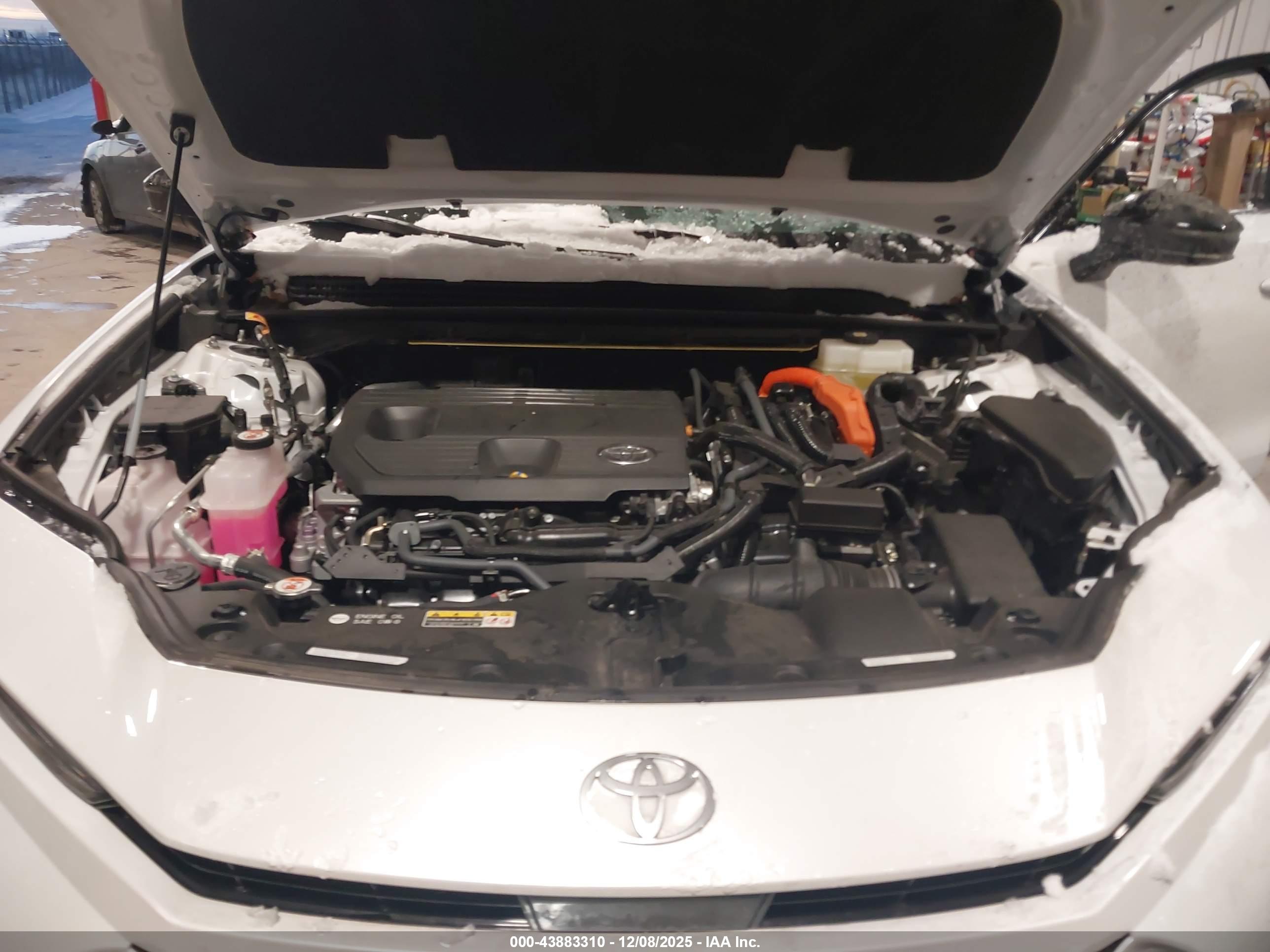TOYOTA CROWN image 10