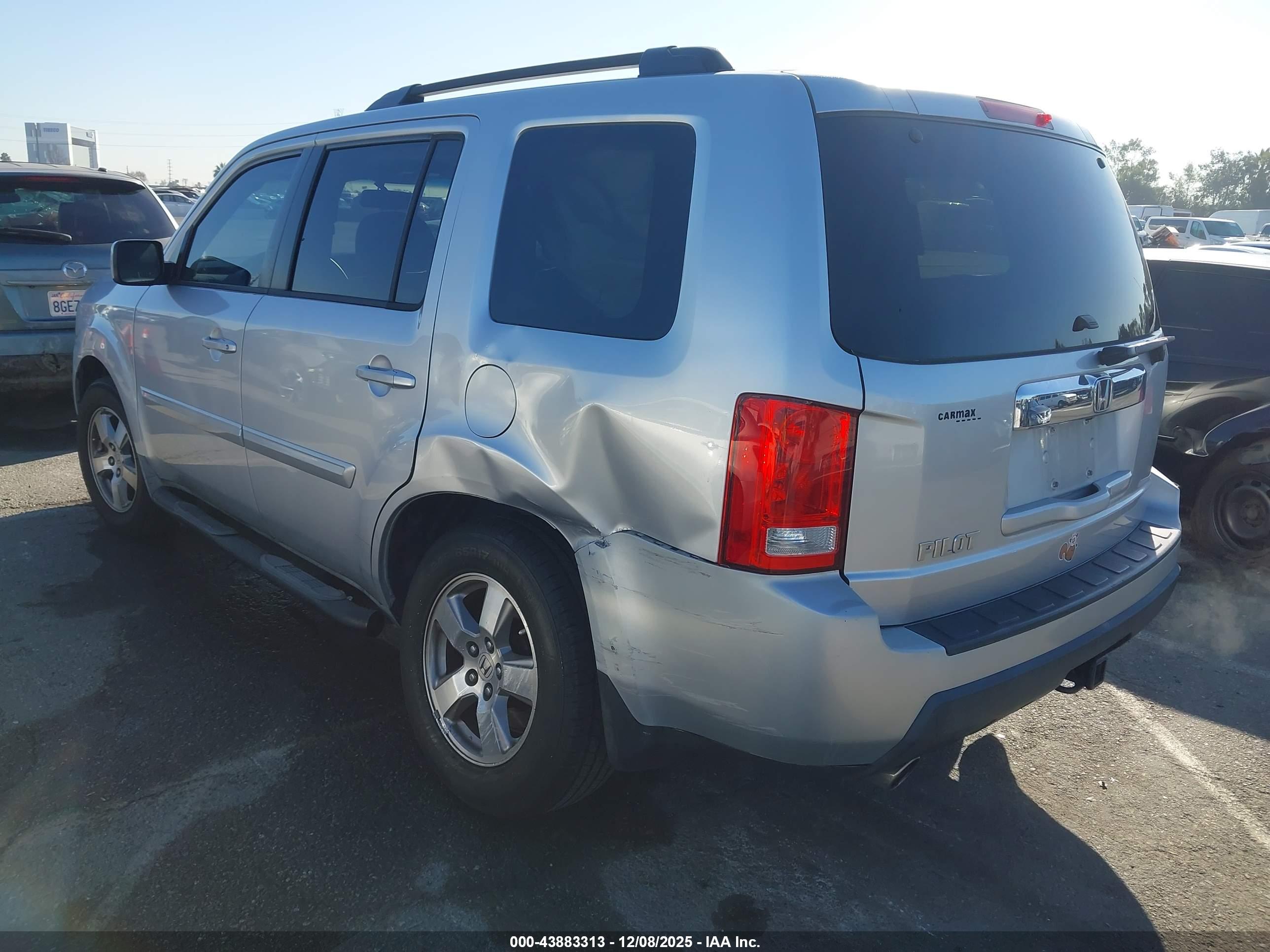 HONDA PILOT image 3