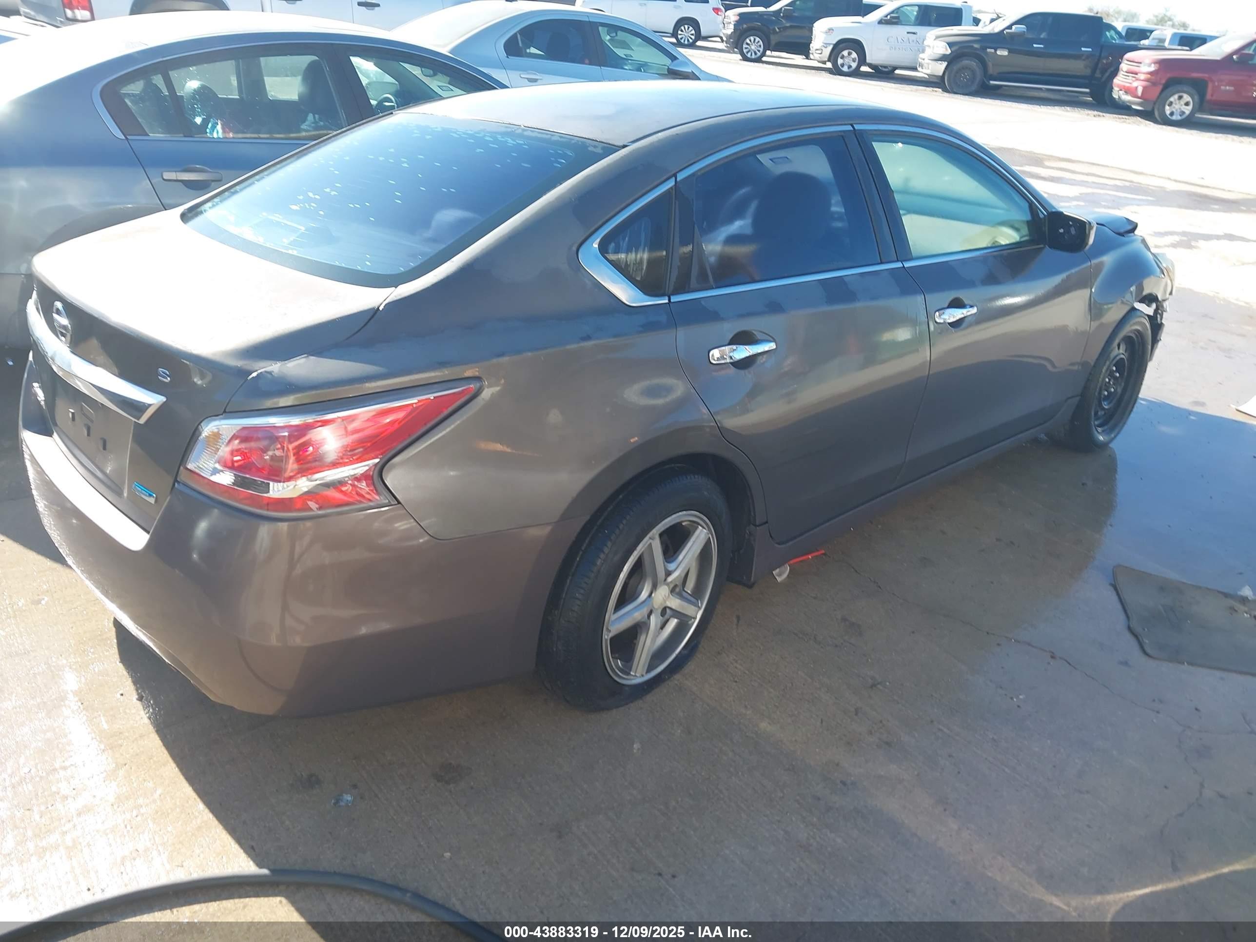 NISSAN ALTIMA image 4