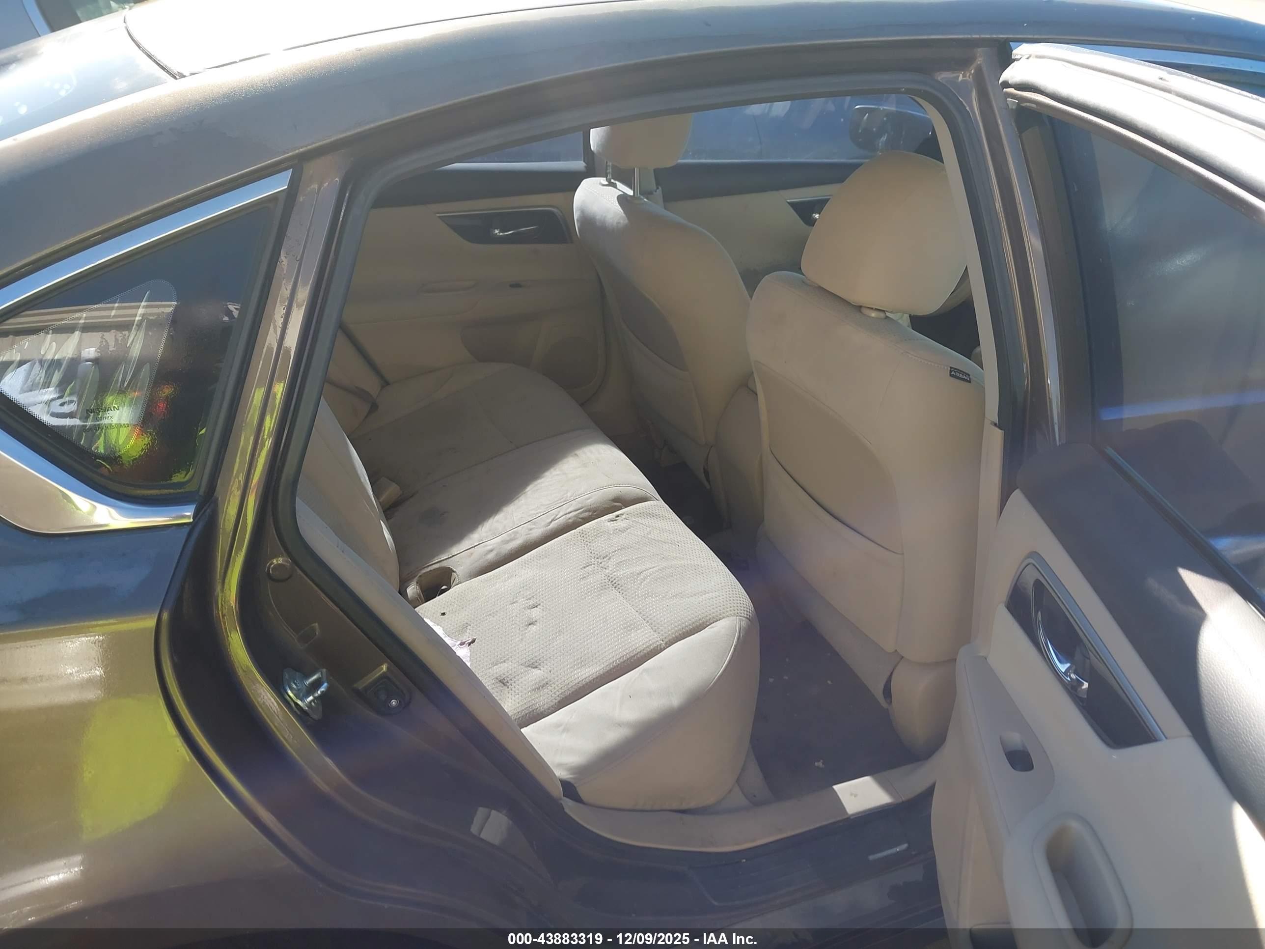 NISSAN ALTIMA image 8