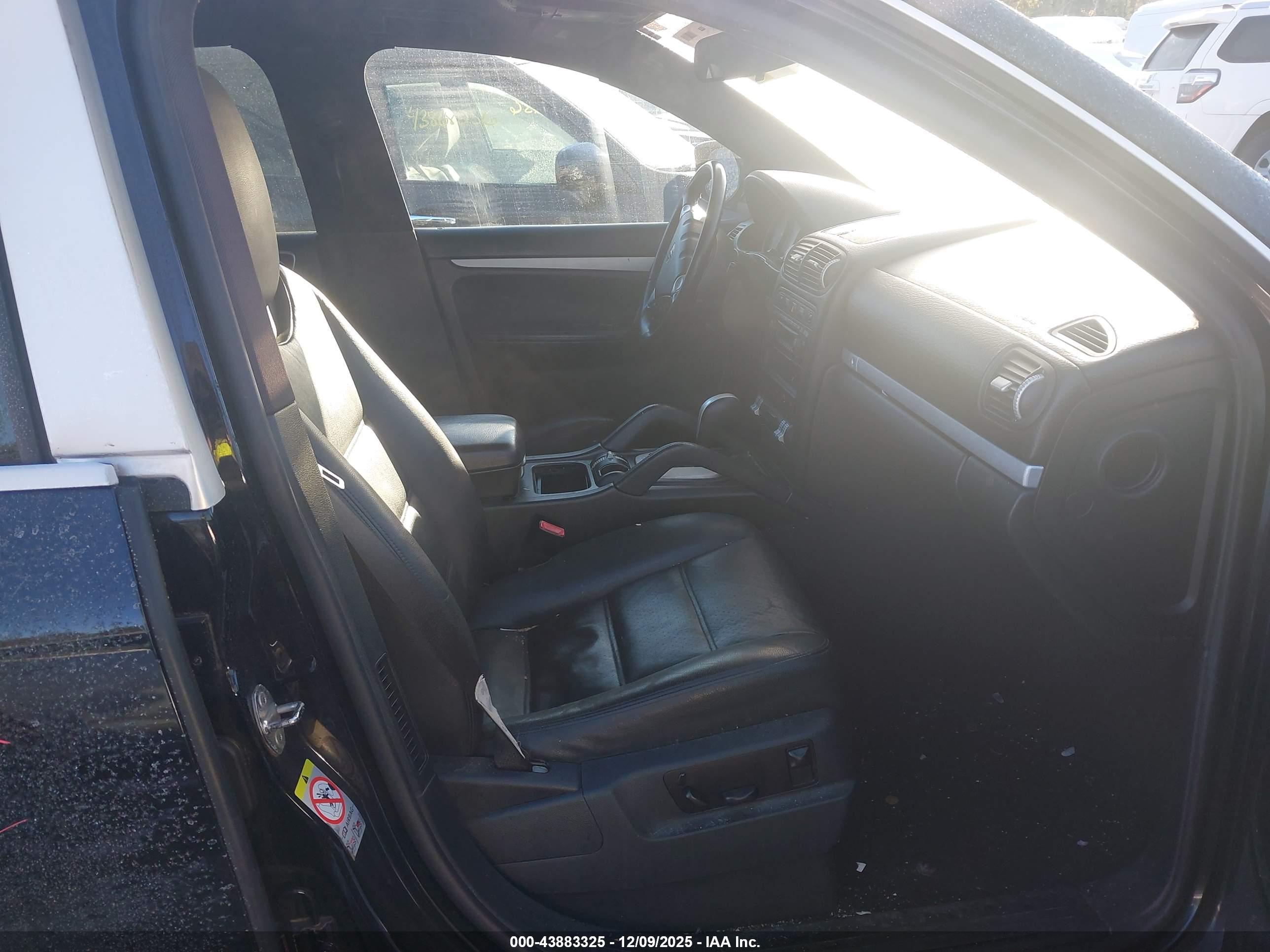 PORSCHE CAYENNE image 5