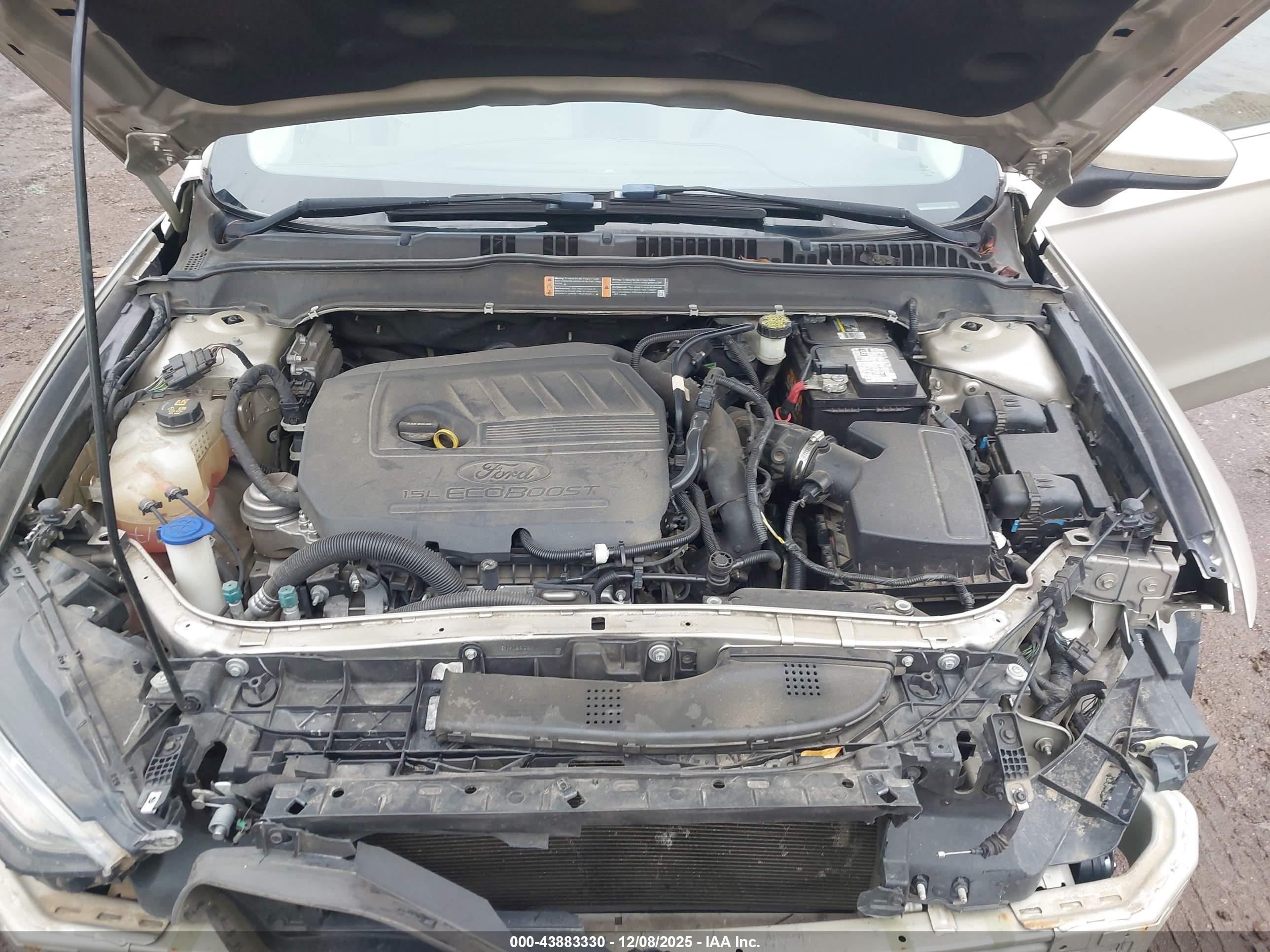 FORD FUSION image 10