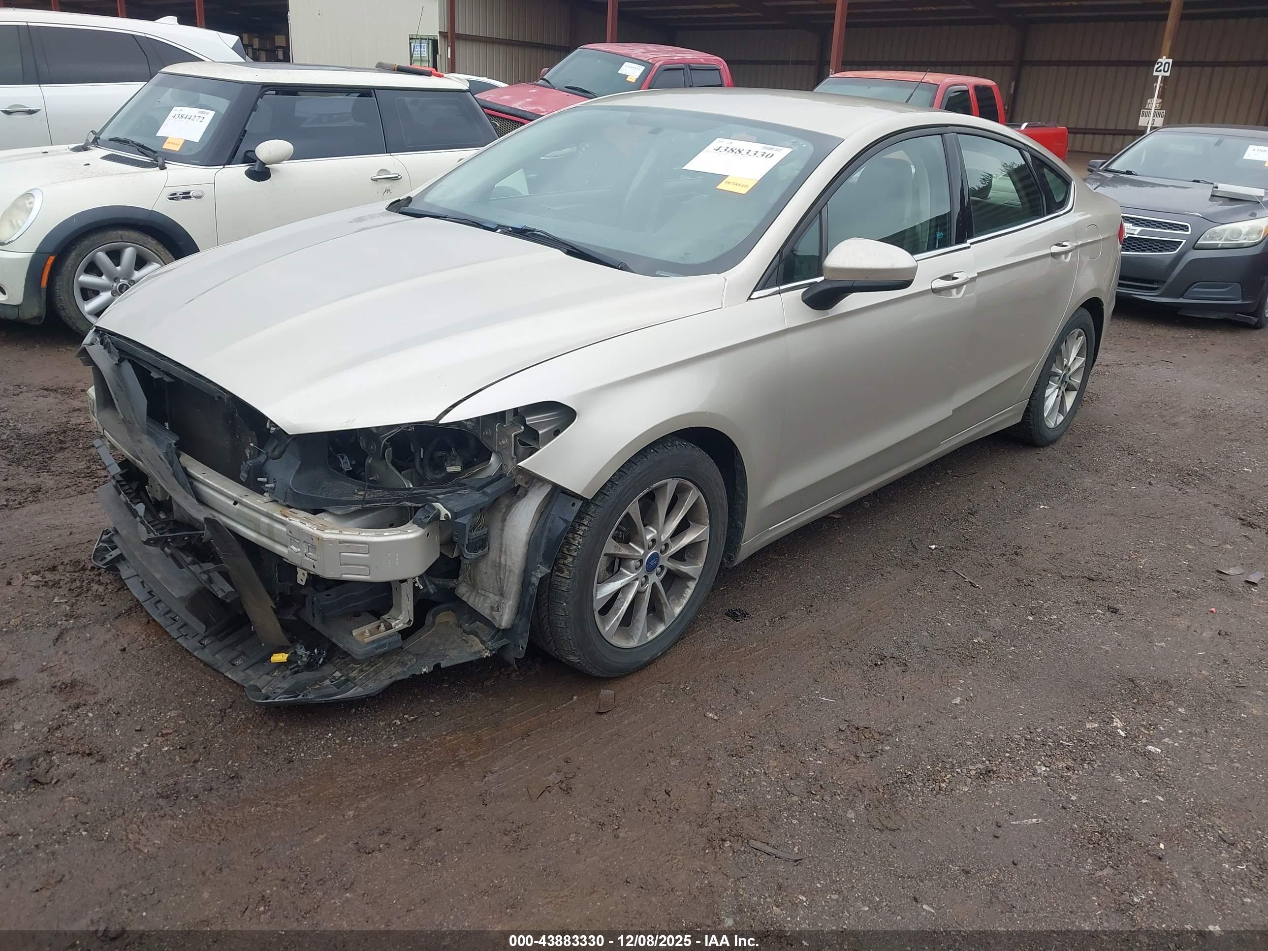FORD FUSION image 2