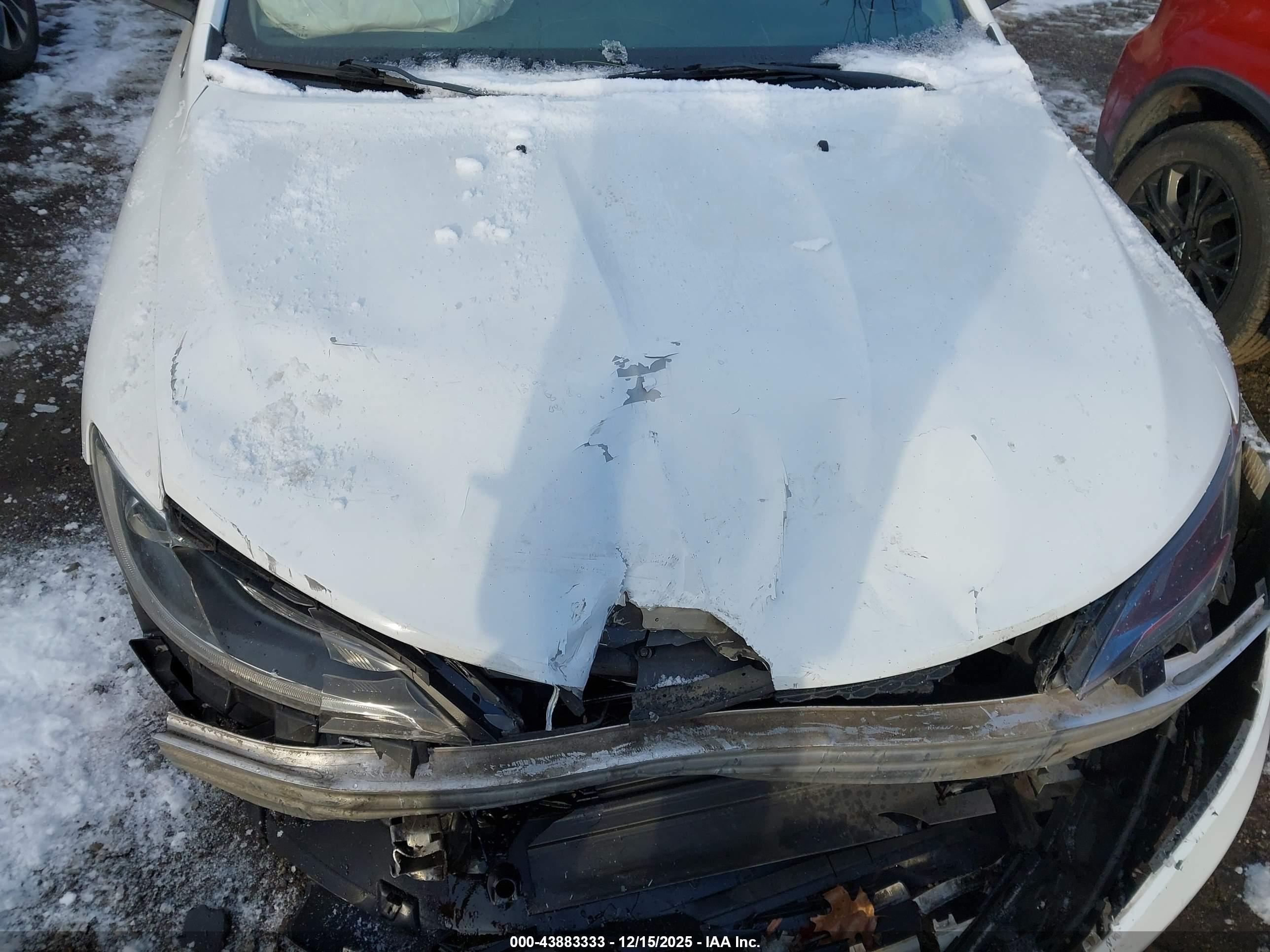 CHRYSLER 200 image 10