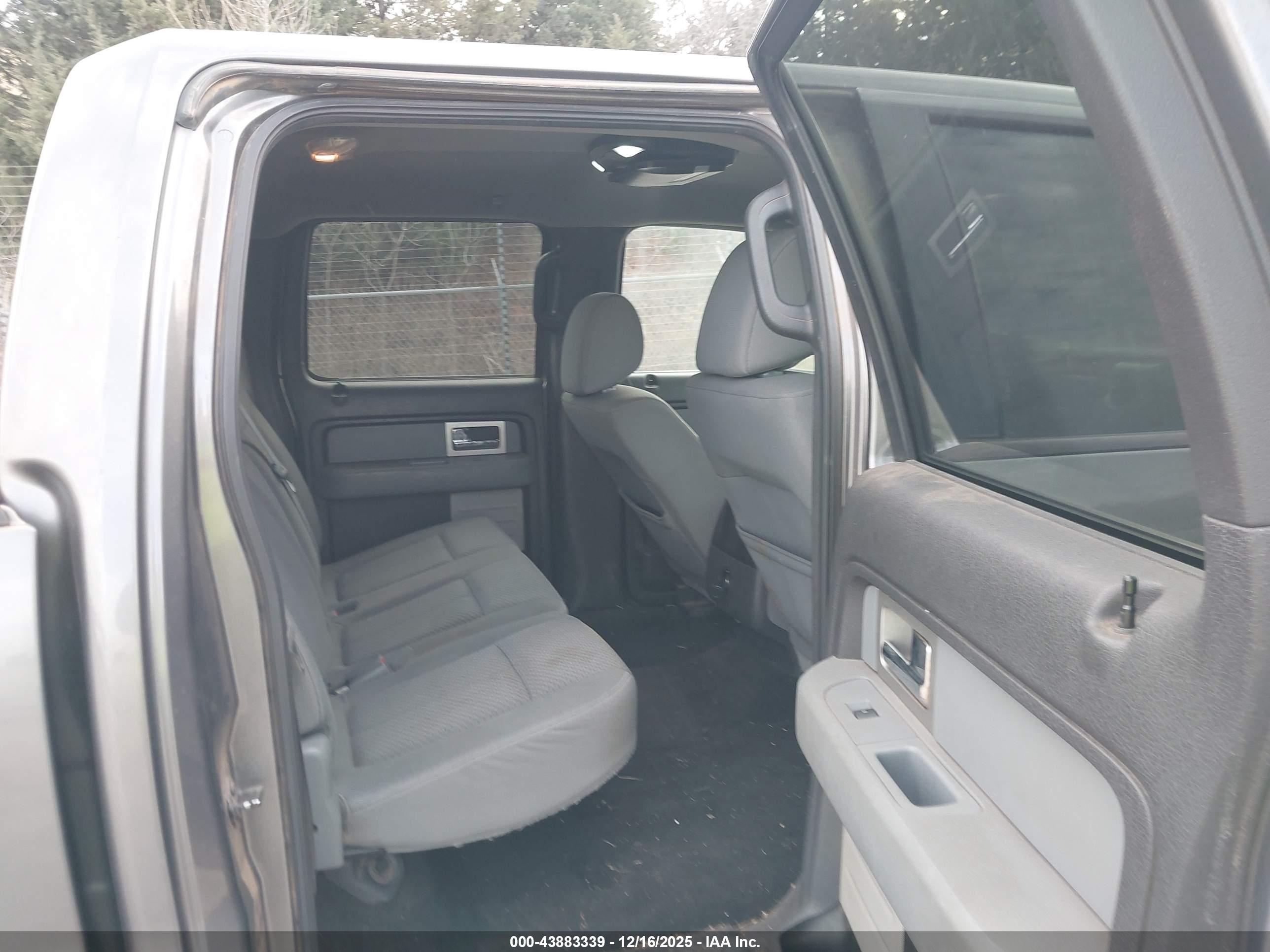 FORD F-150 image 8