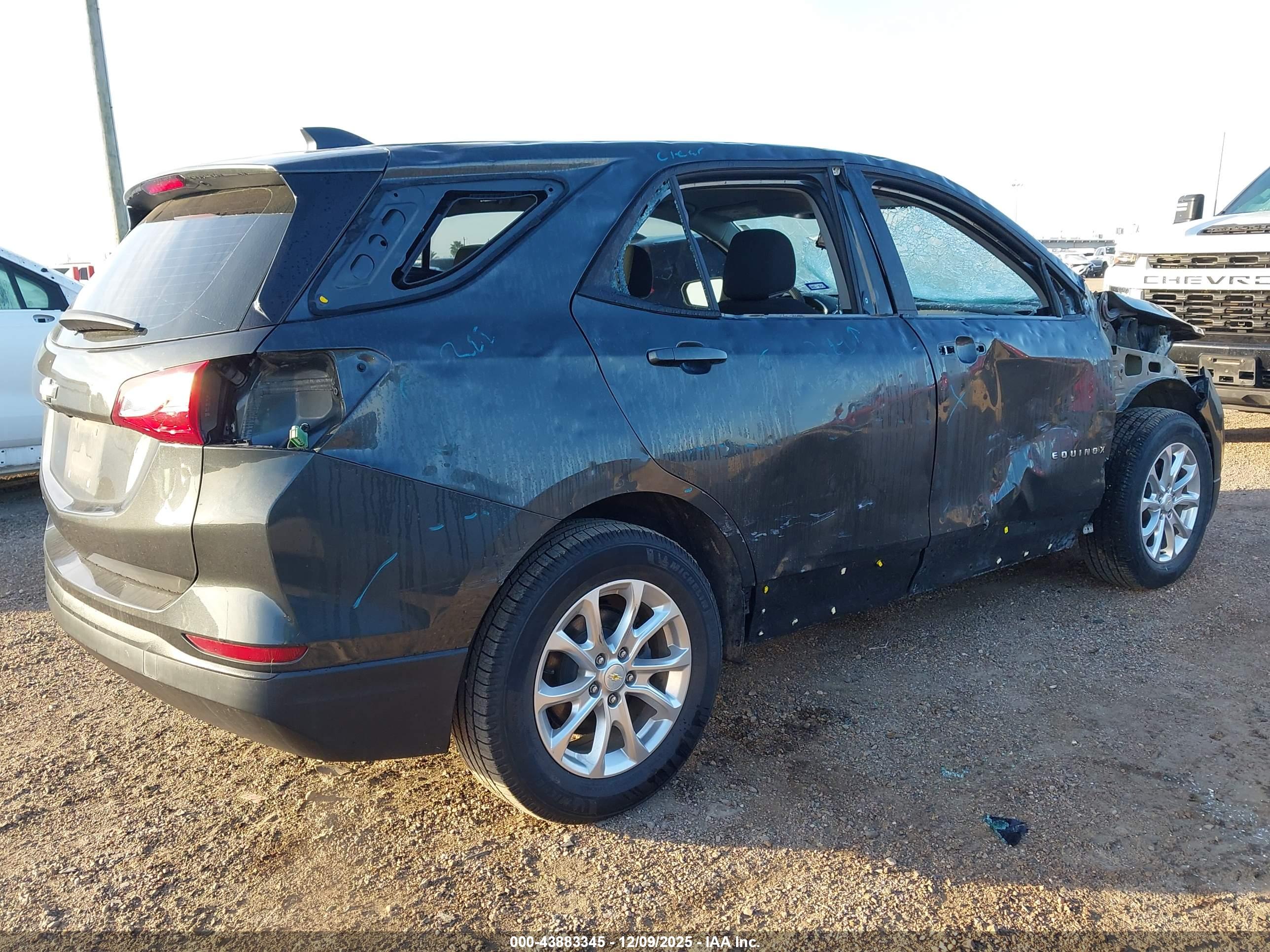 CHEVROLET EQUINOX image 4
