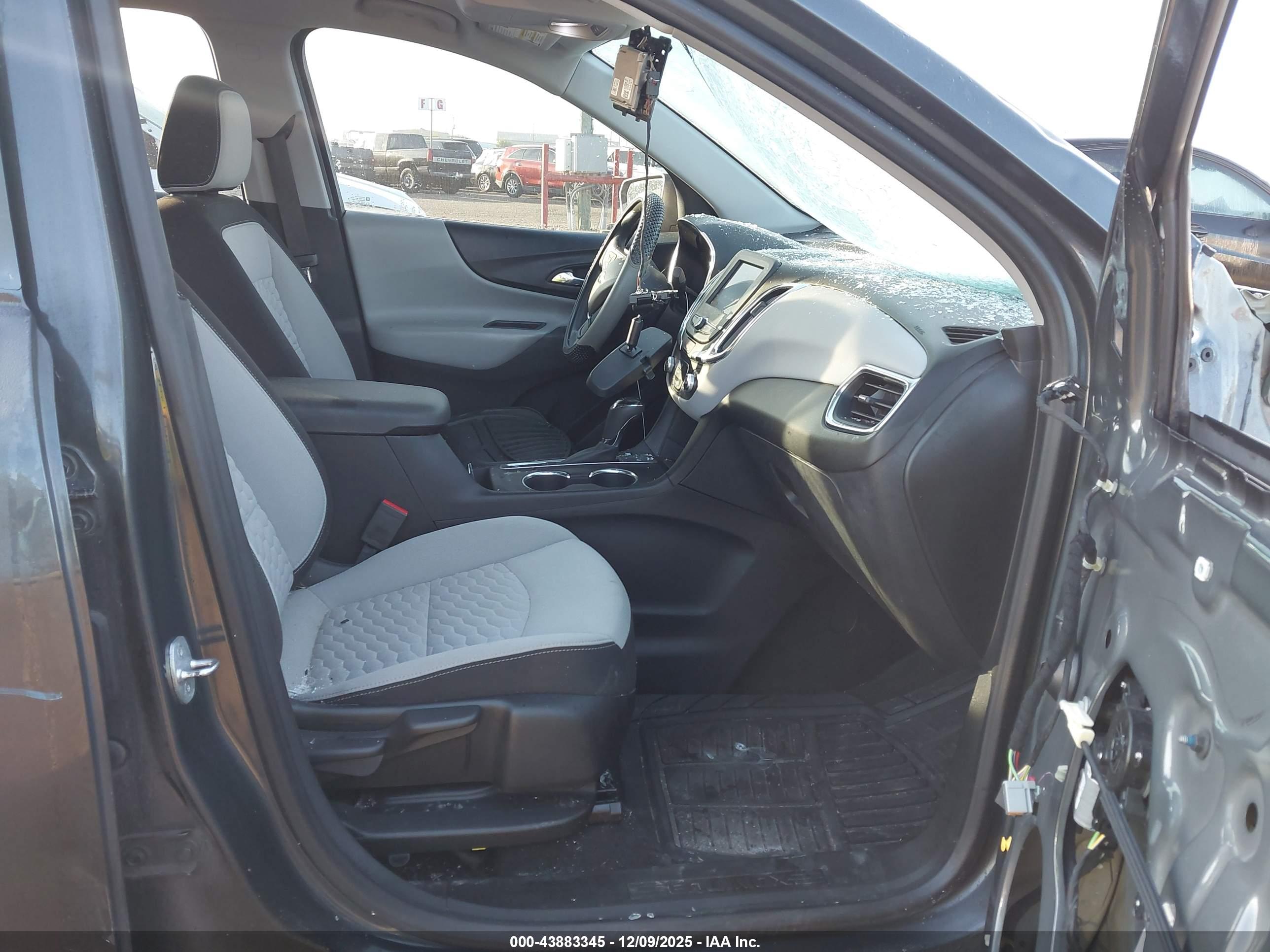 CHEVROLET EQUINOX image 5