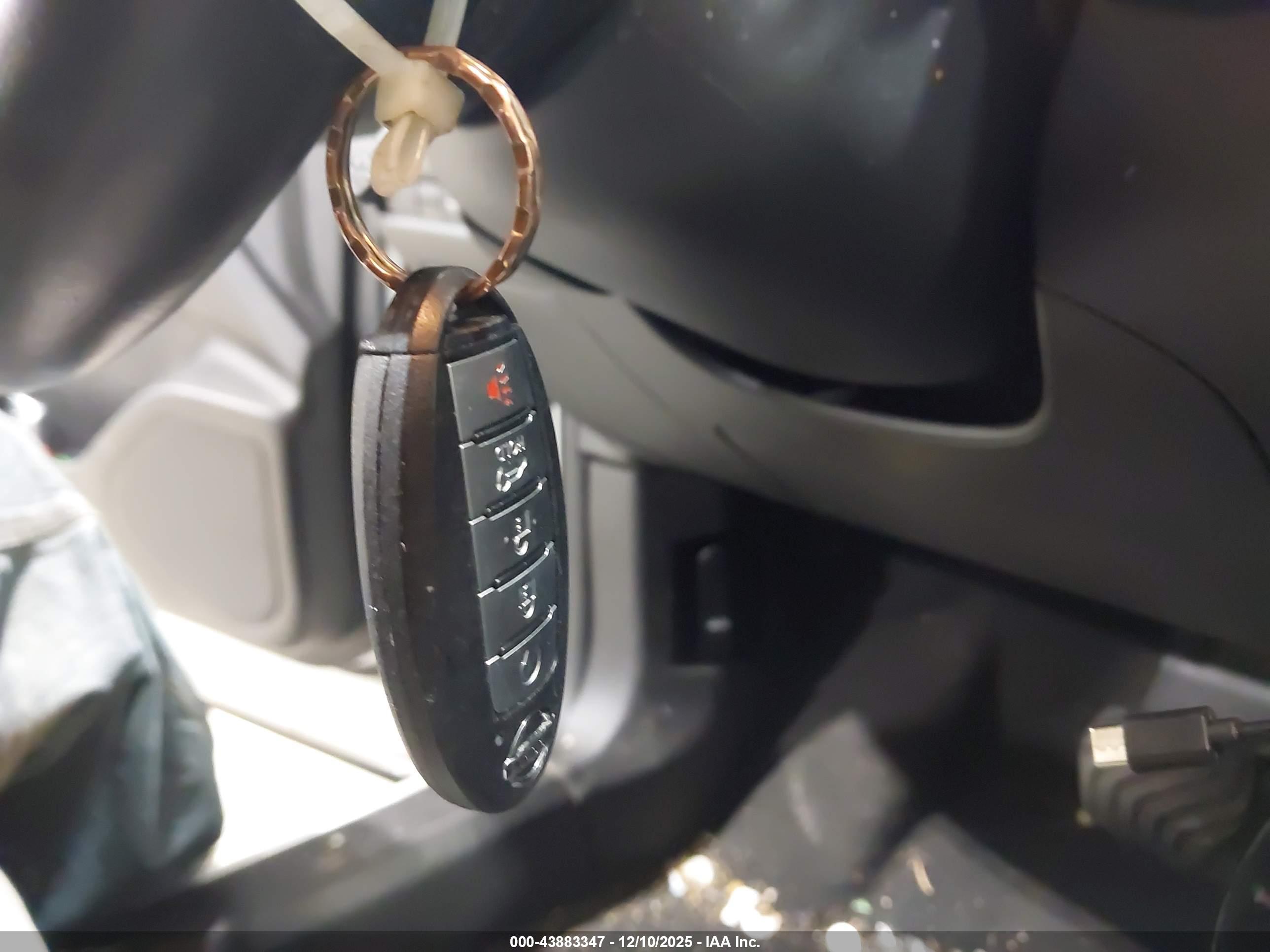 NISSAN ROGUE image 11