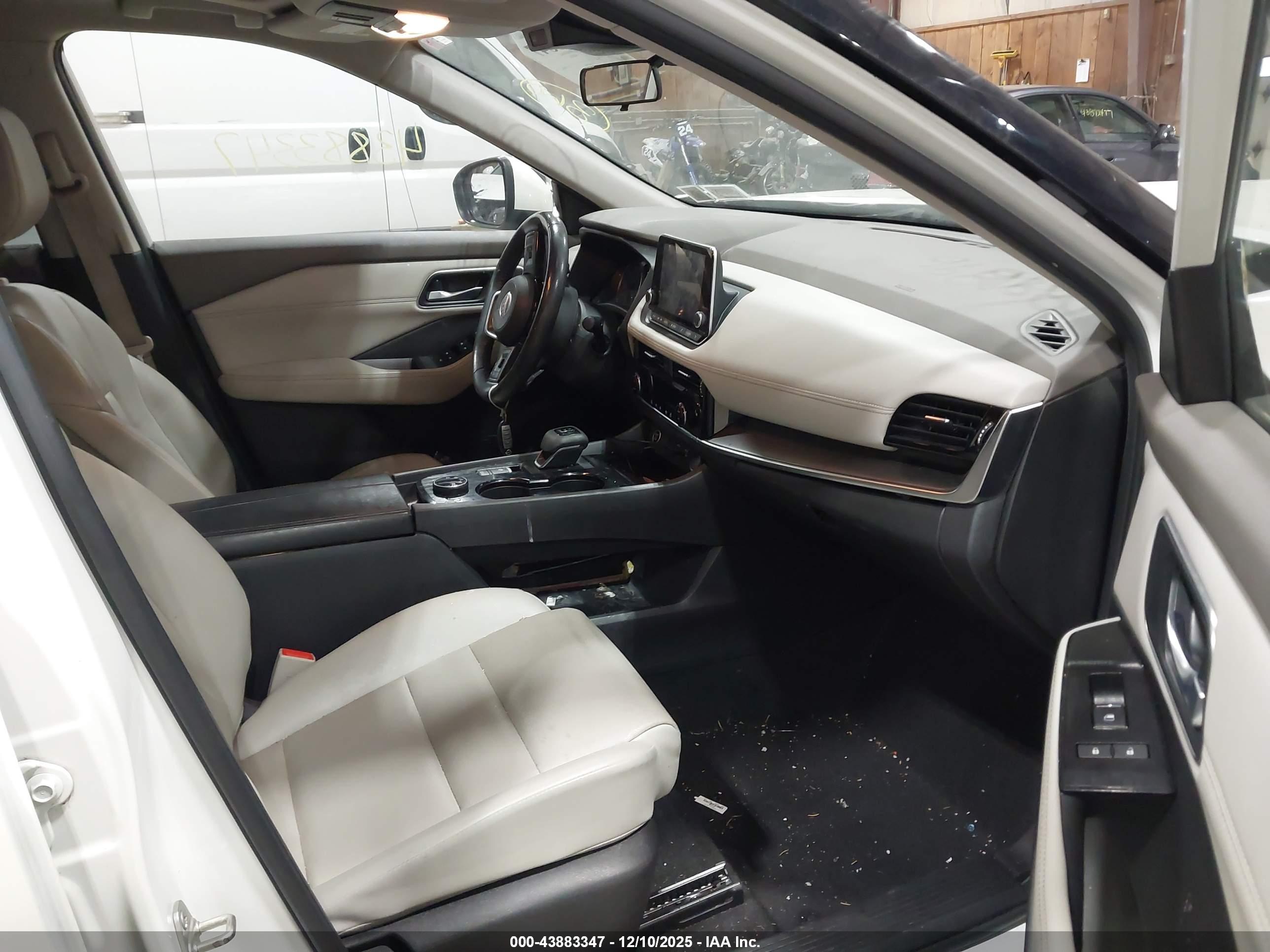 NISSAN ROGUE image 5