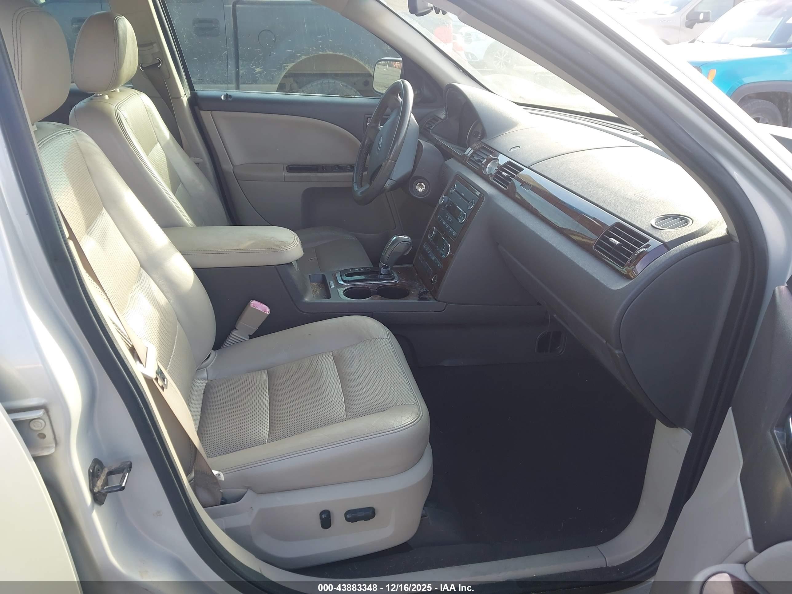 FORD TAURUS image 5