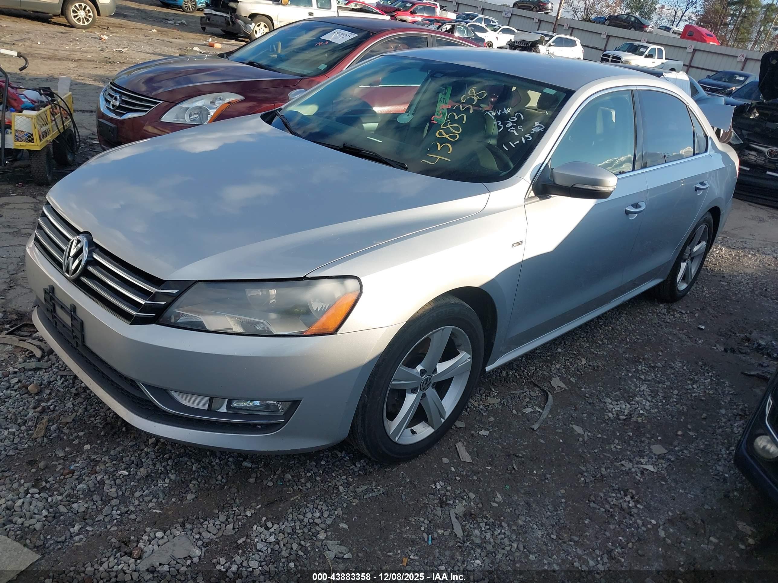 VOLKSWAGEN PASSAT image 2