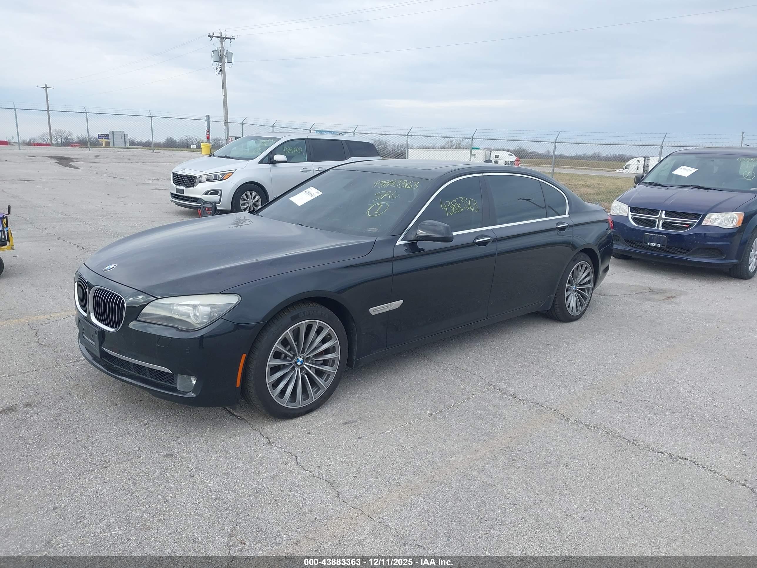 BMW 750LI image 2