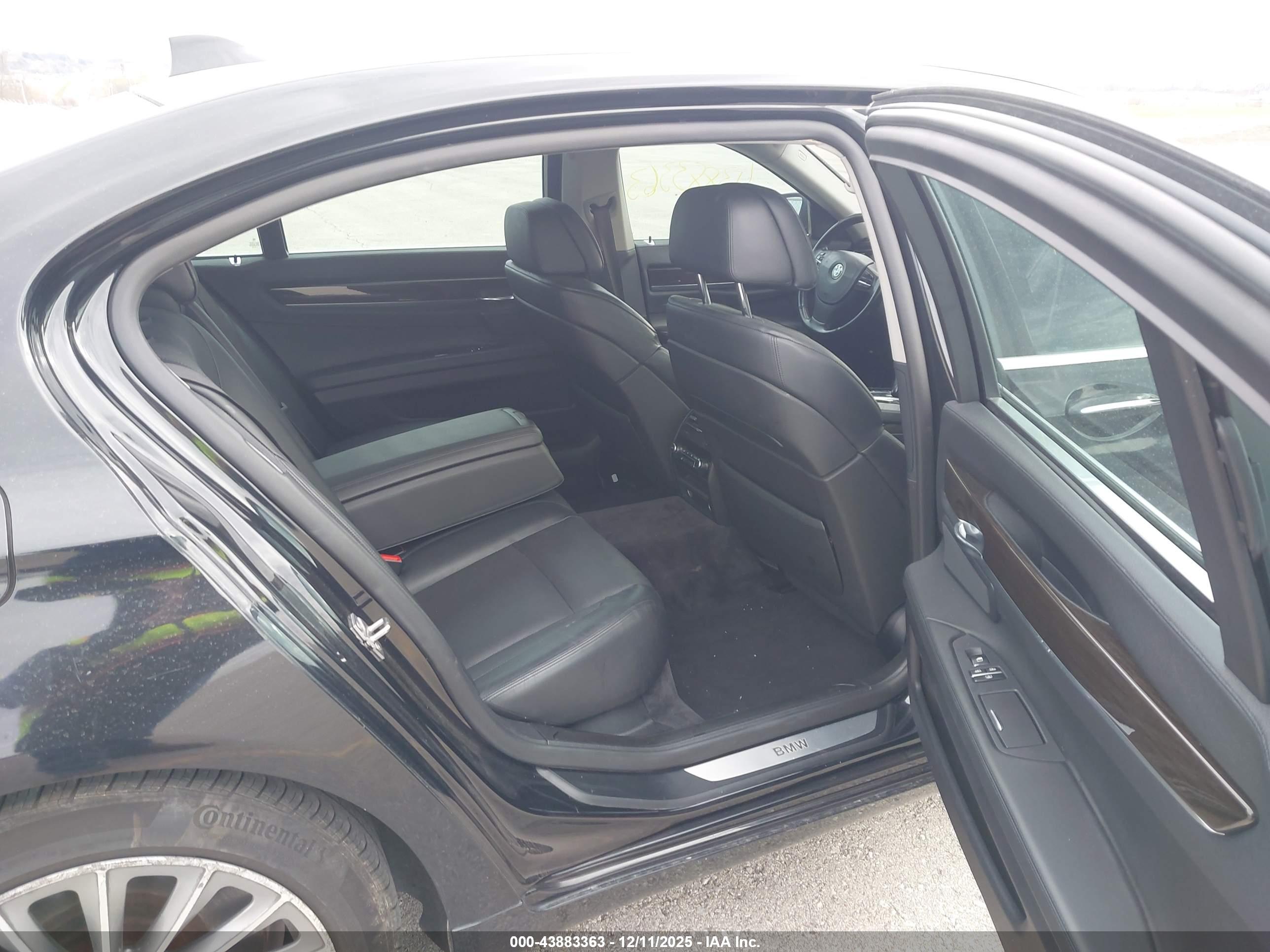 BMW 750LI image 8