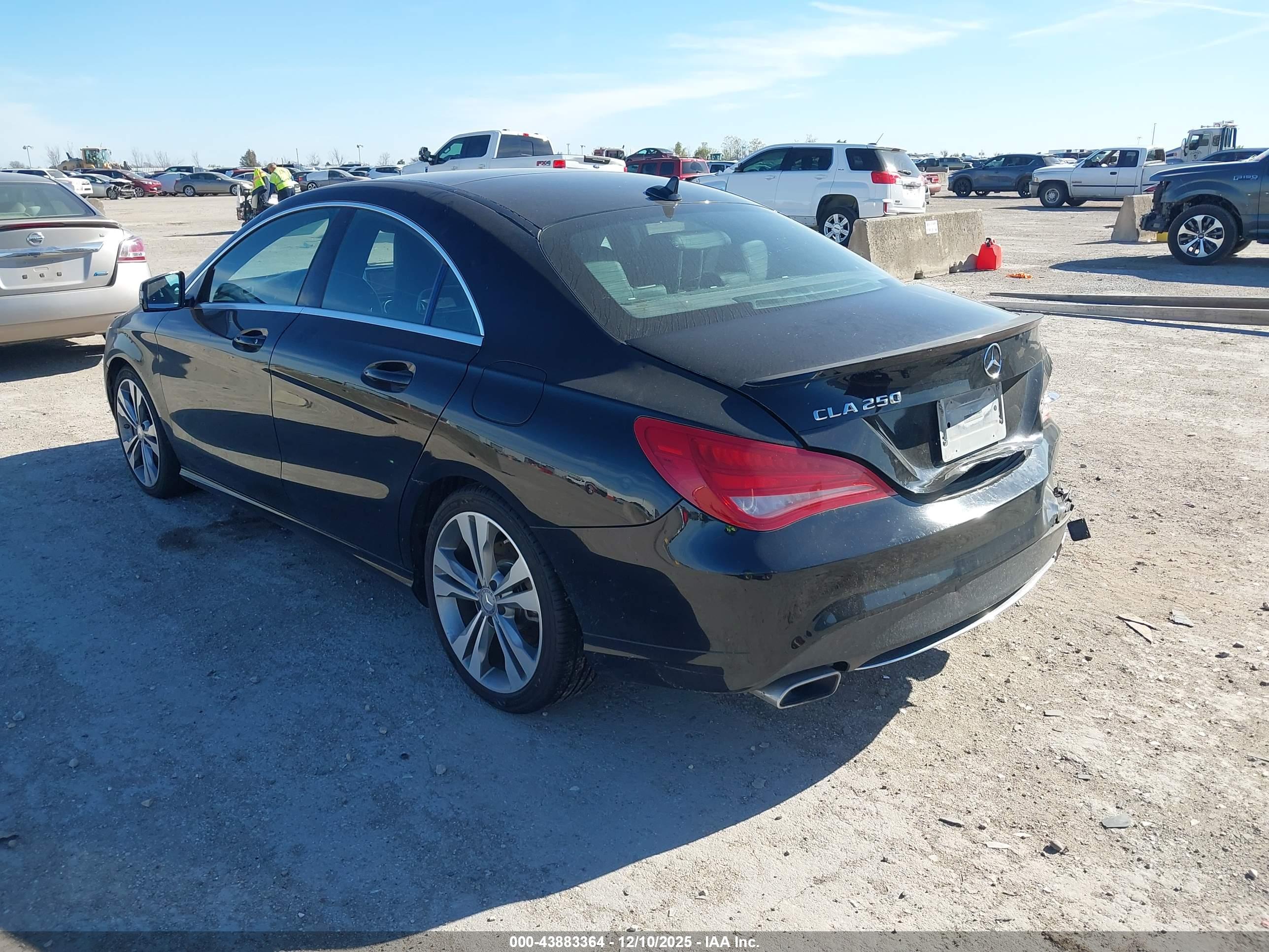 MERCEDES-BENZ CLA image 3