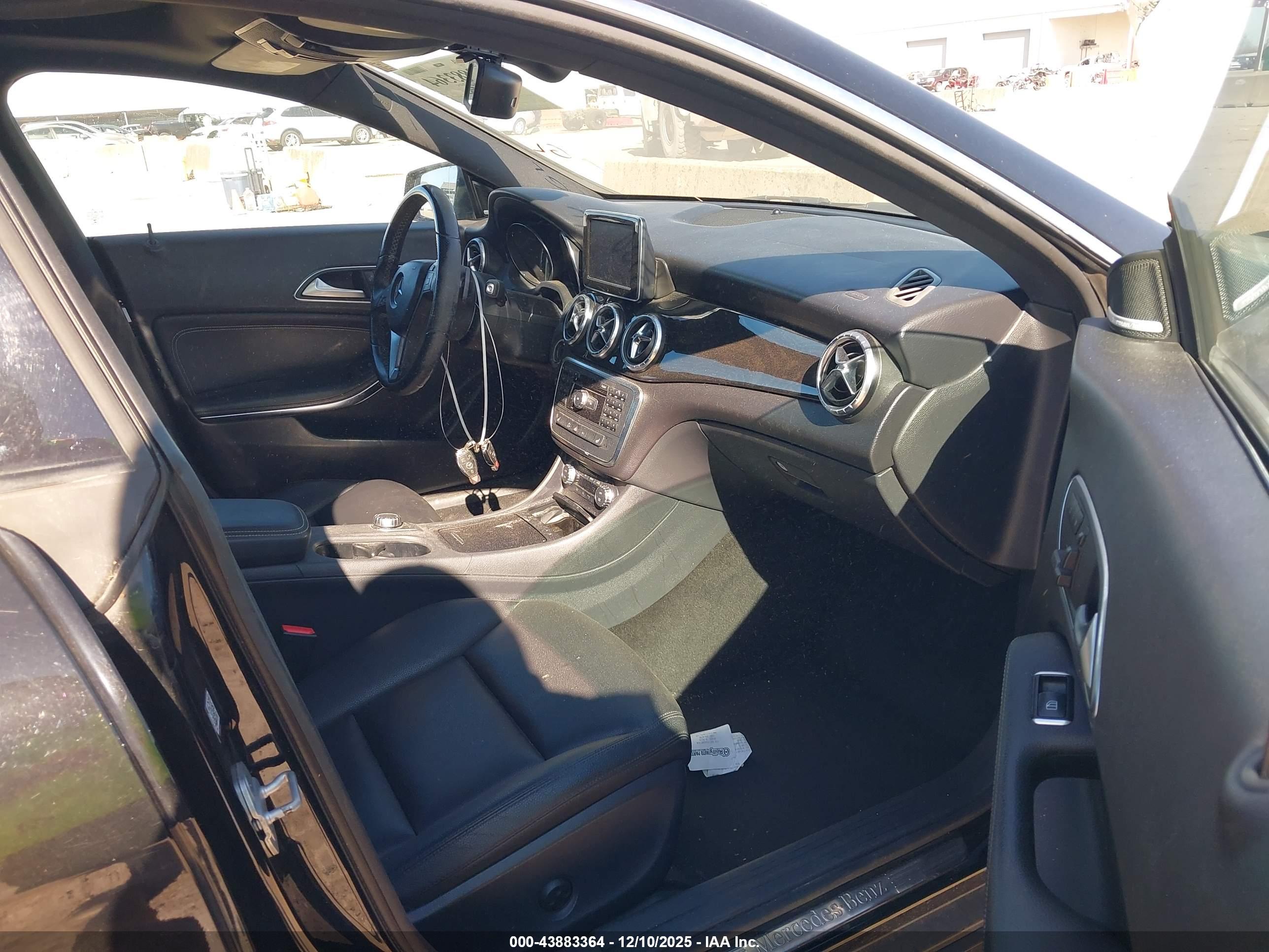 MERCEDES-BENZ CLA image 5
