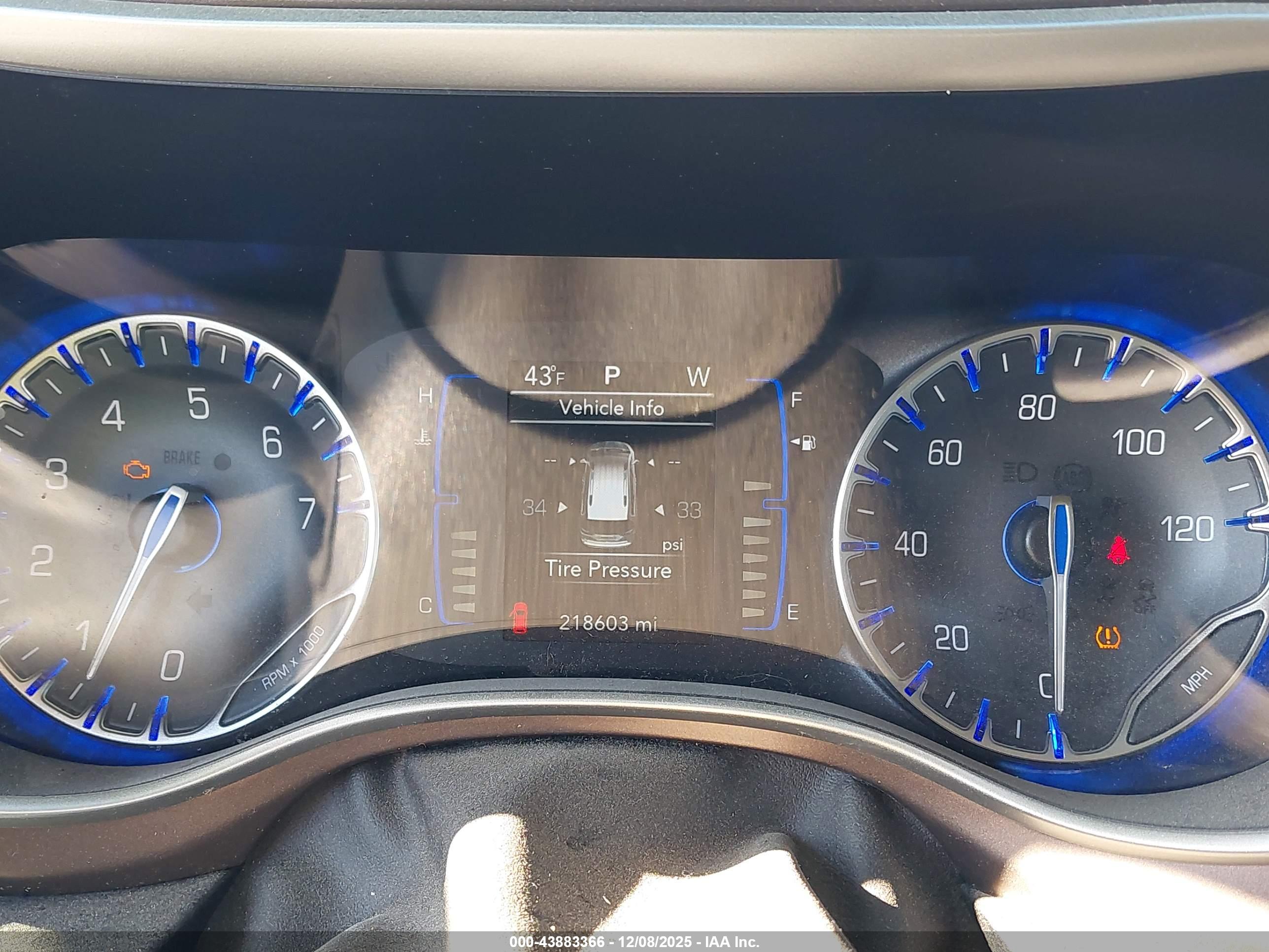 CHRYSLER PACIFICA image 7