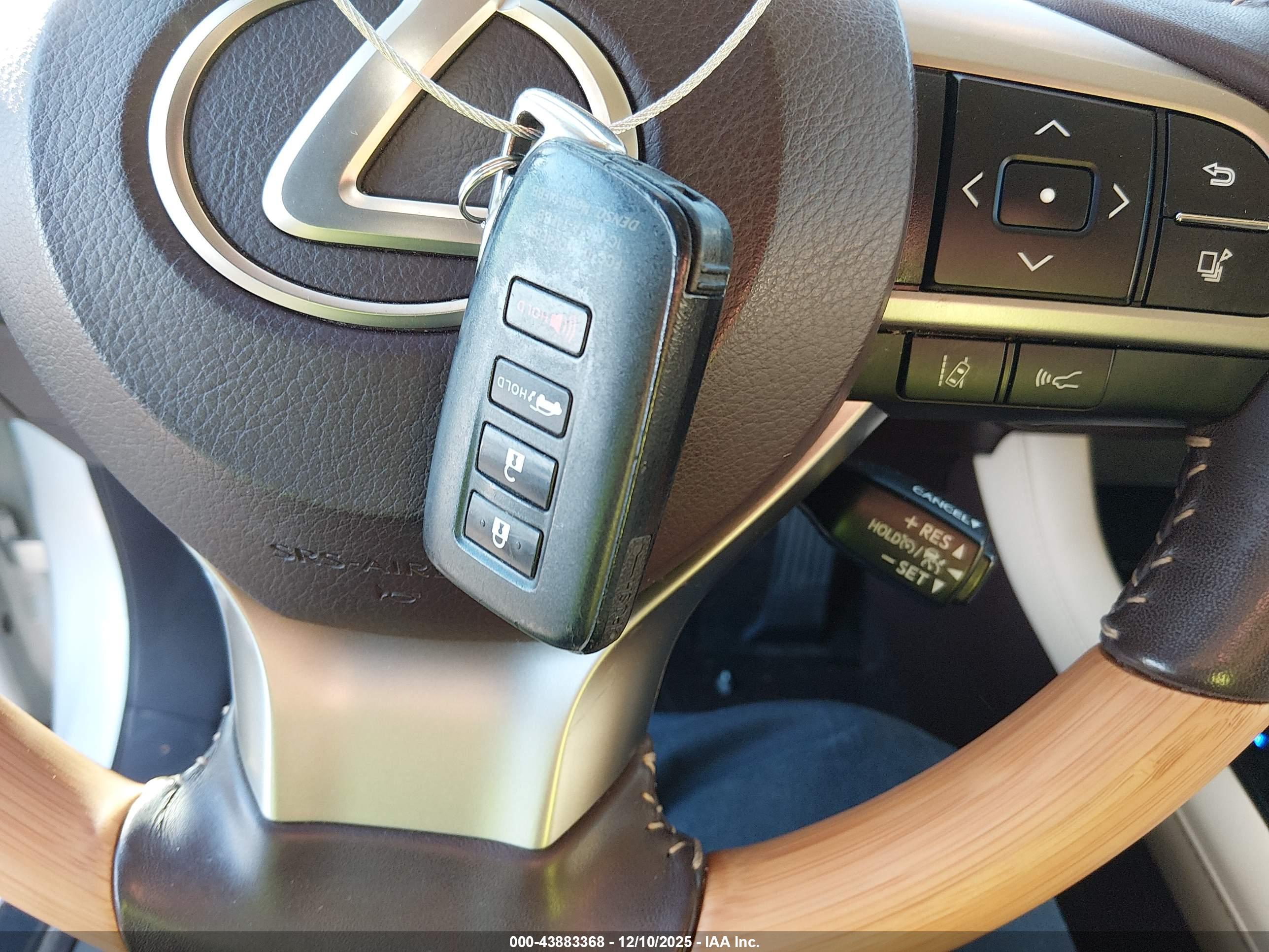 LEXUS RX image 11