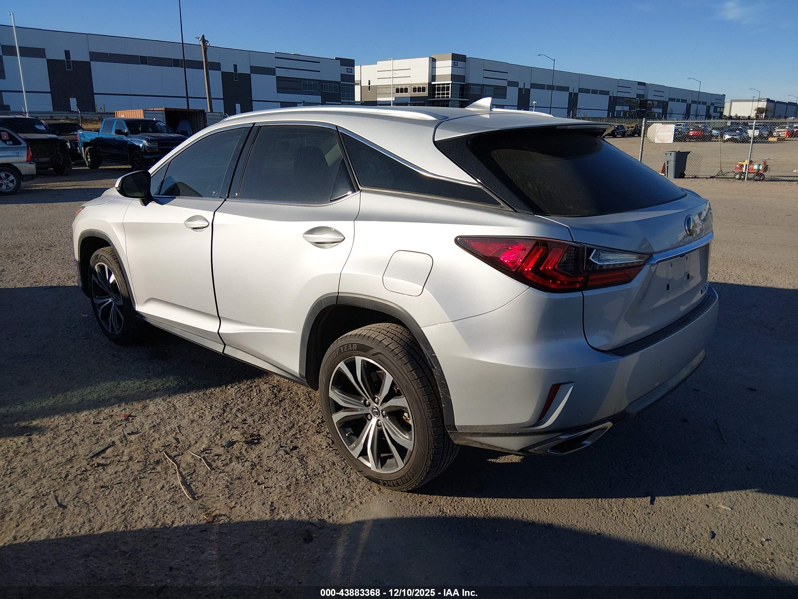 LEXUS RX image 3