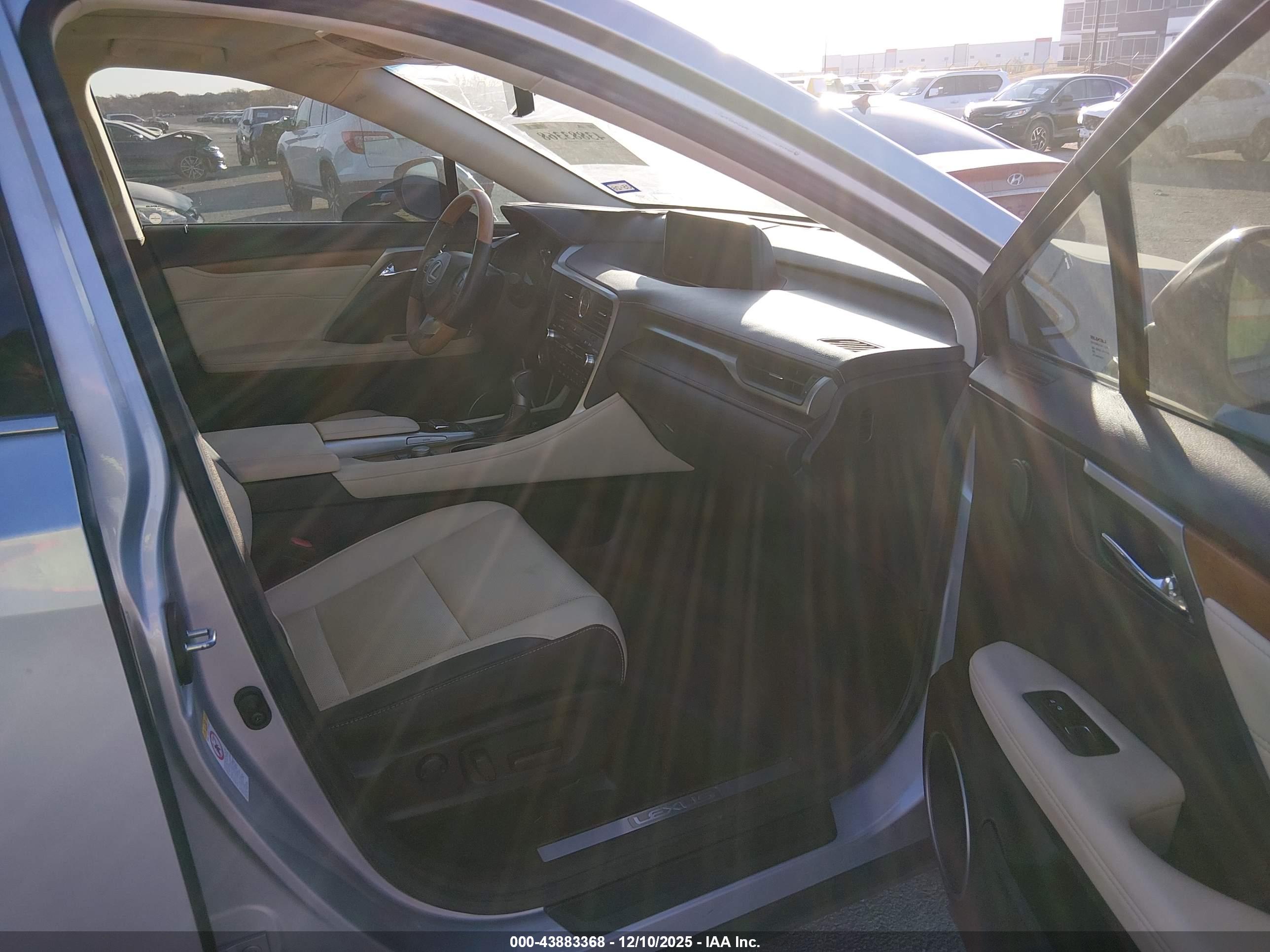 LEXUS RX image 5